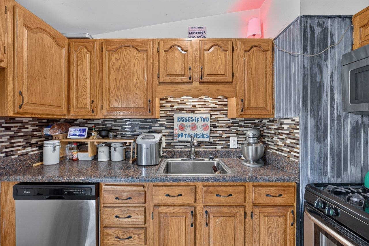 2397 HIGHVIEW CIR, STAUNTON, Virginia 24401, 3 Bedrooms Bedrooms, ,1 BathroomBathrooms,Residential,2397 HIGHVIEW CIR,679725 MLS # 679725