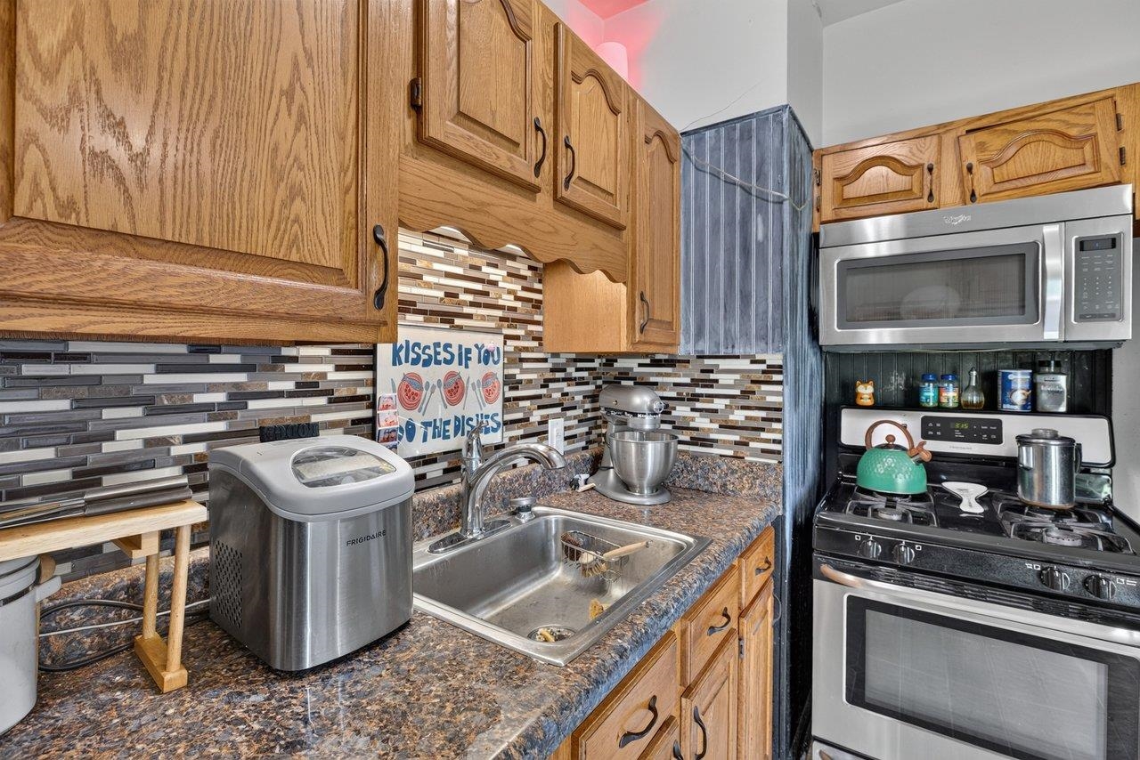 2397 HIGHVIEW CIR, STAUNTON, Virginia 24401, 3 Bedrooms Bedrooms, ,1 BathroomBathrooms,Residential,2397 HIGHVIEW CIR,679725 MLS # 679725