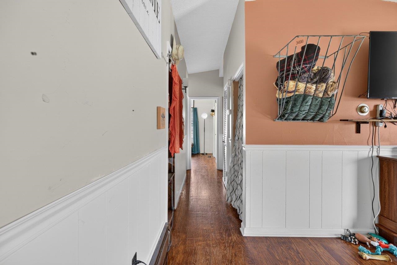 2397 HIGHVIEW CIR, STAUNTON, Virginia 24401, 3 Bedrooms Bedrooms, ,1 BathroomBathrooms,Residential,2397 HIGHVIEW CIR,679725 MLS # 679725