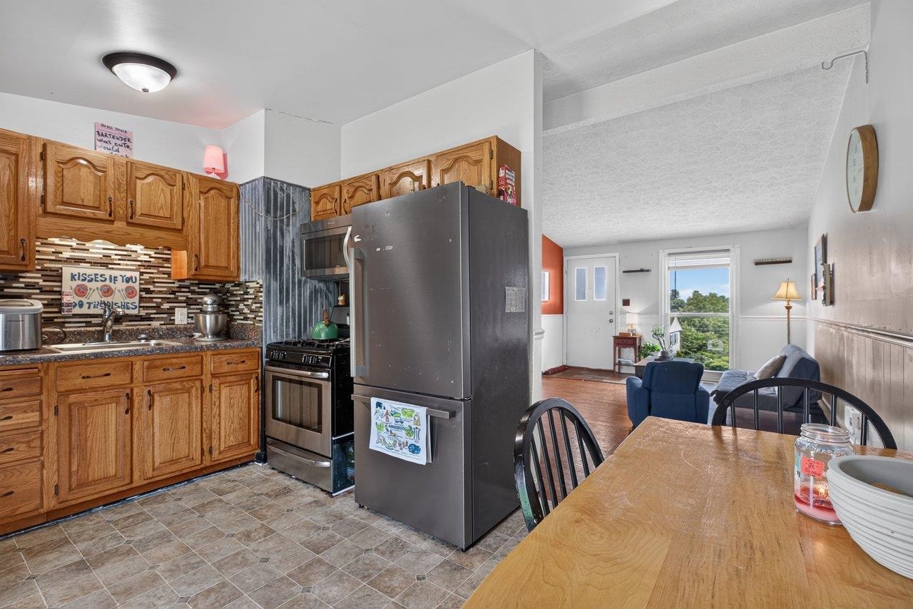 2397 HIGHVIEW CIR, STAUNTON, Virginia 24401, 3 Bedrooms Bedrooms, ,1 BathroomBathrooms,Residential,2397 HIGHVIEW CIR,679725 MLS # 679725