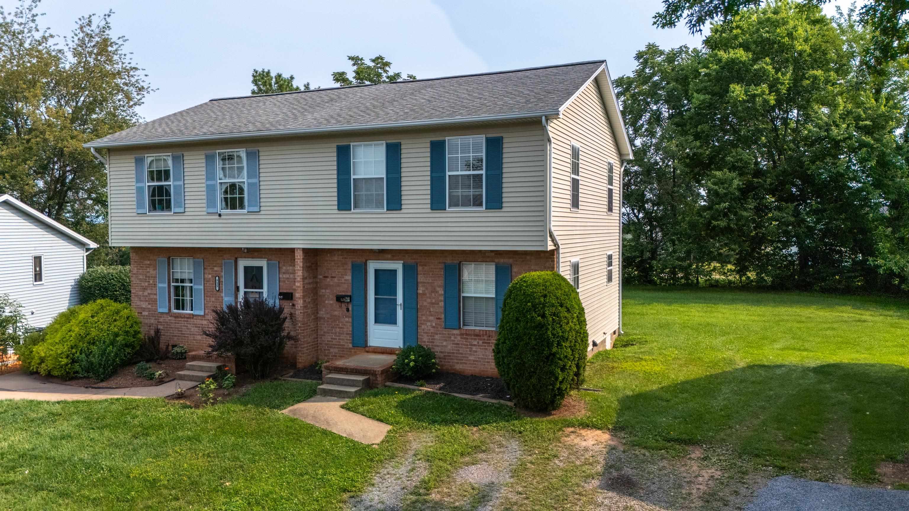 921 NORTHFIELD CT, HARRISONBURG, Virginia 22802, 3 Bedrooms Bedrooms, ,1 BathroomBathrooms,Residential,921 NORTHFIELD CT,679736 MLS # 679736 921 NORTHFIELD CT, HARRISONBURG, Virginia 22802, 3 Bedrooms Bedrooms, ,1 BathroomBathrooms,Residential,921 NORTHFIELD CT,679736 MLS # 679736
