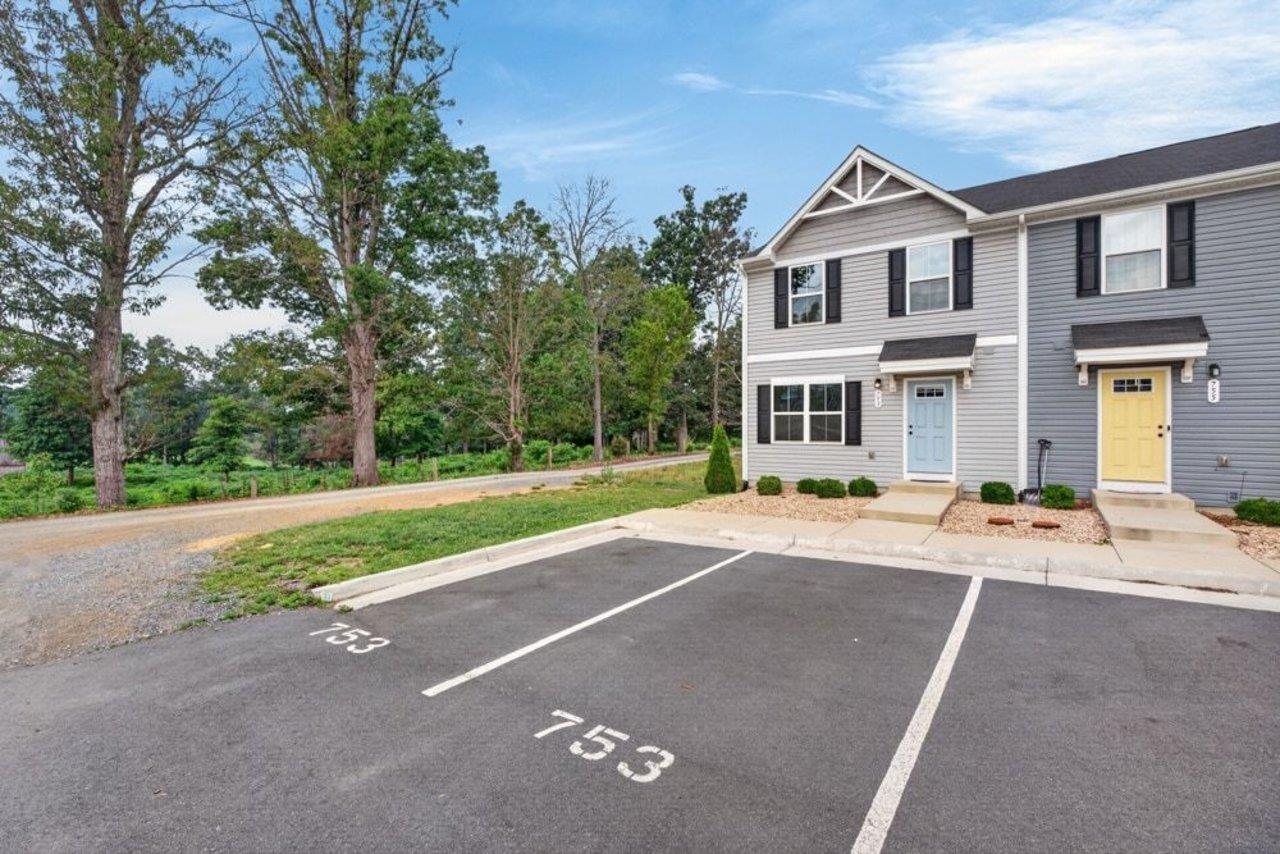 753 CARSON CIR, GROTTOES, Virginia 24441, 3 Bedrooms Bedrooms, ,2 BathroomsBathrooms,Residential,753 CARSON CIR,679743 MLS # 679743 753 CARSON CIR, GROTTOES, Virginia 24441, 3 Bedrooms Bedrooms, ,2 BathroomsBathrooms,Residential,753 CARSON CIR,679743 MLS # 679743