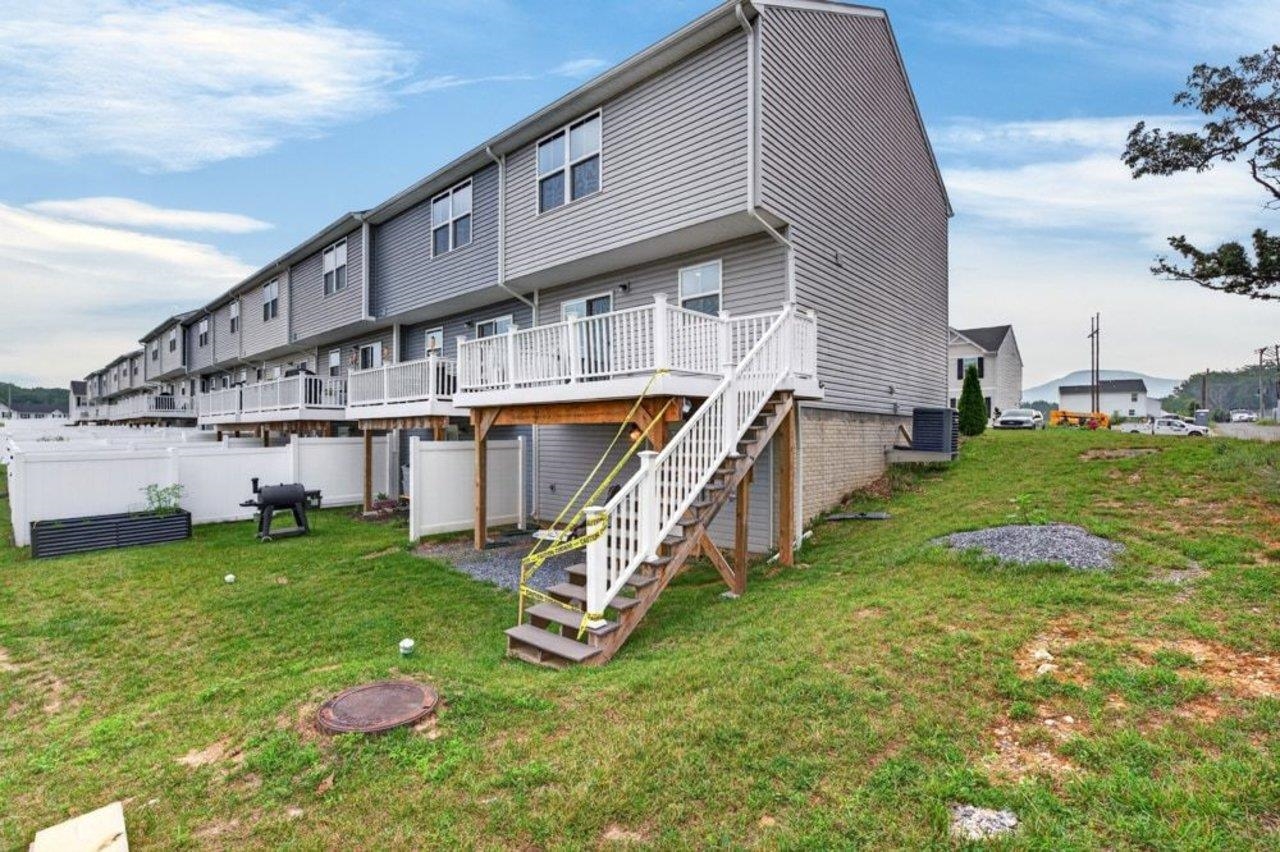753 CARSON CIR, GROTTOES, Virginia 24441, 3 Bedrooms Bedrooms, ,2 BathroomsBathrooms,Residential,753 CARSON CIR,679743 MLS # 679743 753 CARSON CIR, GROTTOES, Virginia 24441, 3 Bedrooms Bedrooms, ,2 BathroomsBathrooms,Residential,753 CARSON CIR,679743 MLS # 679743