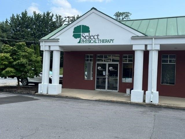 2303 N AUGUSTA ST, STAUNTON, Virginia 24401, ,Commercial,2303 N AUGUSTA ST,679774 MLS # 679774 2303 N AUGUSTA ST, STAUNTON, Virginia 24401, ,Commercial,2303 N AUGUSTA ST,679774 MLS # 679774