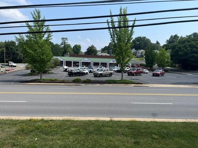 2303 N AUGUSTA ST, STAUNTON, Virginia 24401, ,Commercial,2303 N AUGUSTA ST,679774 MLS # 679774 2303 N AUGUSTA ST, STAUNTON, Virginia 24401, ,Commercial,2303 N AUGUSTA ST,679774 MLS # 679774