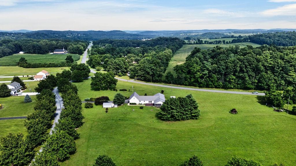 40 BRADFORD ST, SWOOPE, Virginia 24479, 3 Bedrooms Bedrooms, ,3 BathroomsBathrooms,Residential,40 BRADFORD ST,679751 MLS # 679751