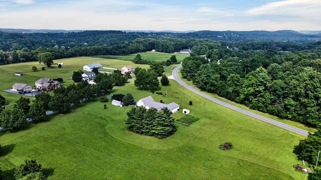 40 BRADFORD ST, SWOOPE, Virginia 24479, 3 Bedrooms Bedrooms, ,3 BathroomsBathrooms,Residential,40 BRADFORD ST,679751 MLS # 679751