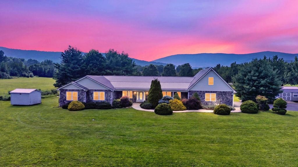 40 BRADFORD ST, SWOOPE, Virginia 24479, 3 Bedrooms Bedrooms, ,3 BathroomsBathrooms,Residential,40 BRADFORD ST,679751 MLS # 679751
