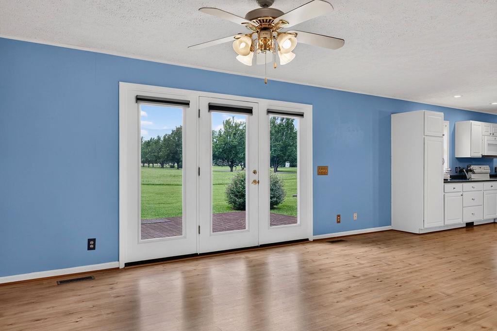 40A BRADFORD ST, SWOOPE, Virginia 24479, 3 Bedrooms Bedrooms, ,3 BathroomsBathrooms,Residential,40A BRADFORD ST,679754 MLS # 679754