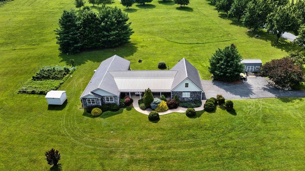 40A BRADFORD ST, SWOOPE, Virginia 24479, 3 Bedrooms Bedrooms, ,3 BathroomsBathrooms,Residential,40A BRADFORD ST,679754 MLS # 679754