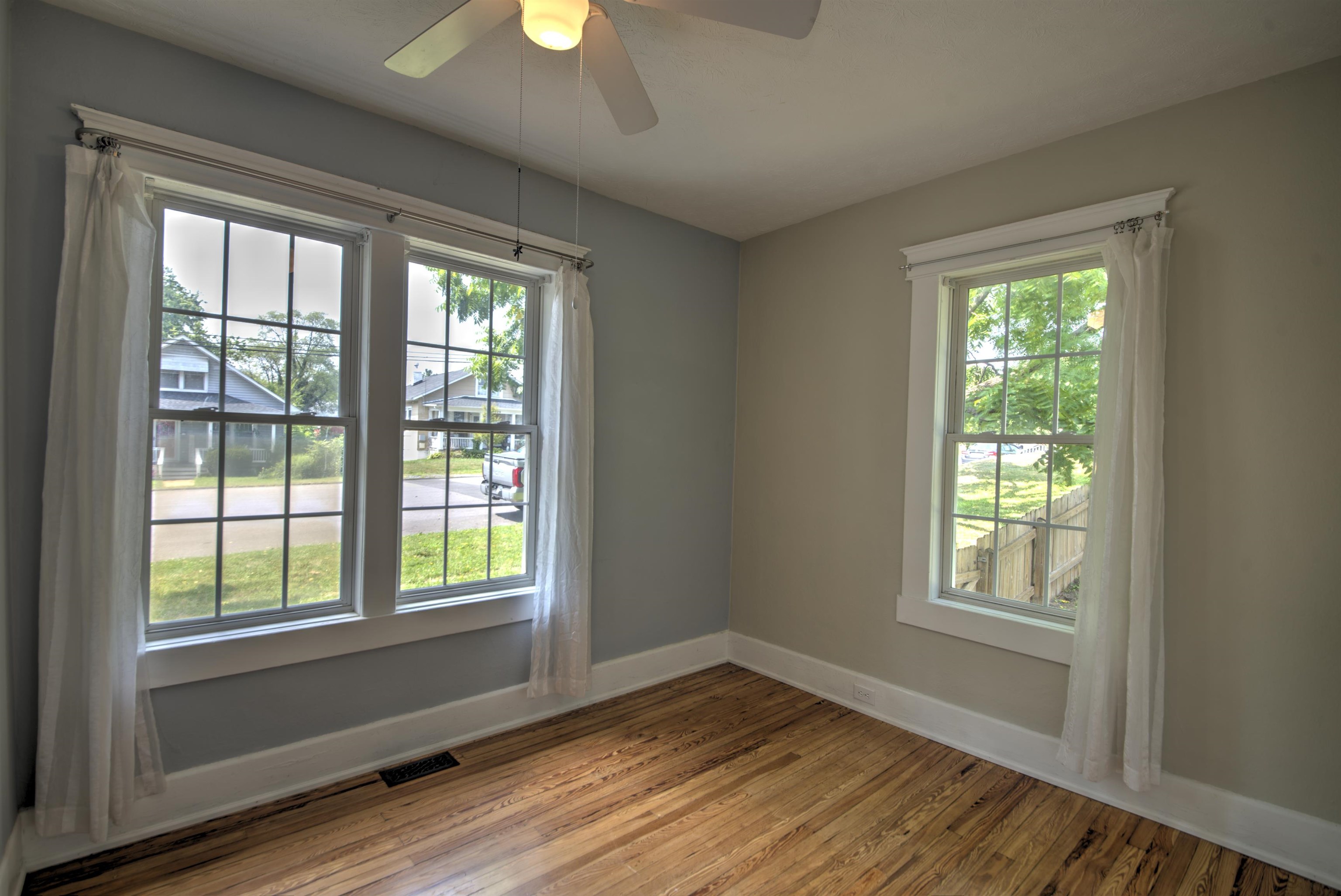 700 SHERWOOD AVE, WAYNESBORO, Virginia 22980, 2 Bedrooms Bedrooms, ,1 BathroomBathrooms,Residential,700 SHERWOOD AVE,679779 MLS # 679779 700 SHERWOOD AVE, WAYNESBORO, Virginia 22980, 2 Bedrooms Bedrooms, ,1 BathroomBathrooms,Residential,700 SHERWOOD AVE,679779 MLS # 679779
