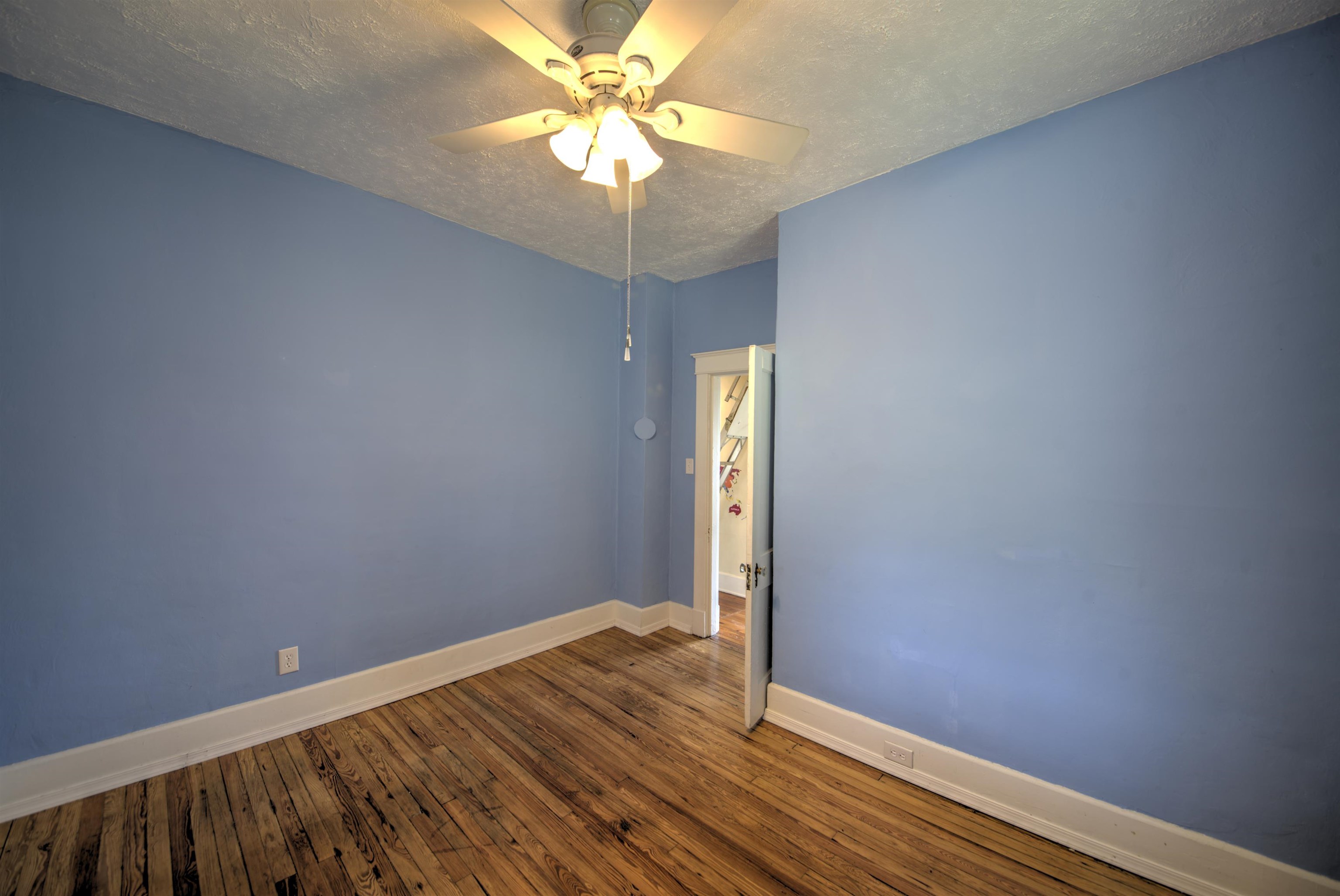 700 SHERWOOD AVE, WAYNESBORO, Virginia 22980, 2 Bedrooms Bedrooms, ,1 BathroomBathrooms,Residential,700 SHERWOOD AVE,679779 MLS # 679779 700 SHERWOOD AVE, WAYNESBORO, Virginia 22980, 2 Bedrooms Bedrooms, ,1 BathroomBathrooms,Residential,700 SHERWOOD AVE,679779 MLS # 679779