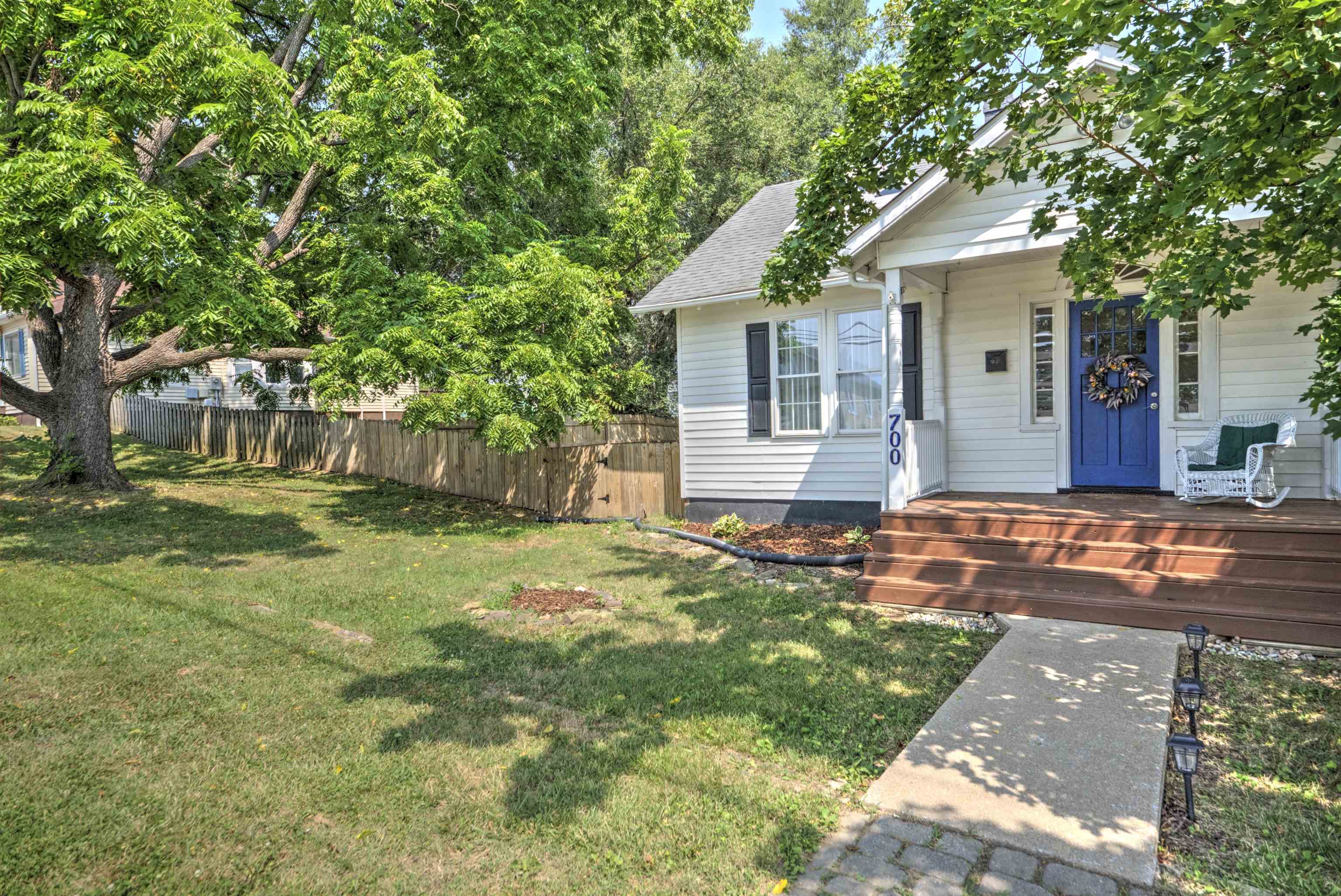 700 SHERWOOD AVE, WAYNESBORO, Virginia 22980, 2 Bedrooms Bedrooms, ,1 BathroomBathrooms,Residential,700 SHERWOOD AVE,679779 MLS # 679779 700 SHERWOOD AVE, WAYNESBORO, Virginia 22980, 2 Bedrooms Bedrooms, ,1 BathroomBathrooms,Residential,700 SHERWOOD AVE,679779 MLS # 679779