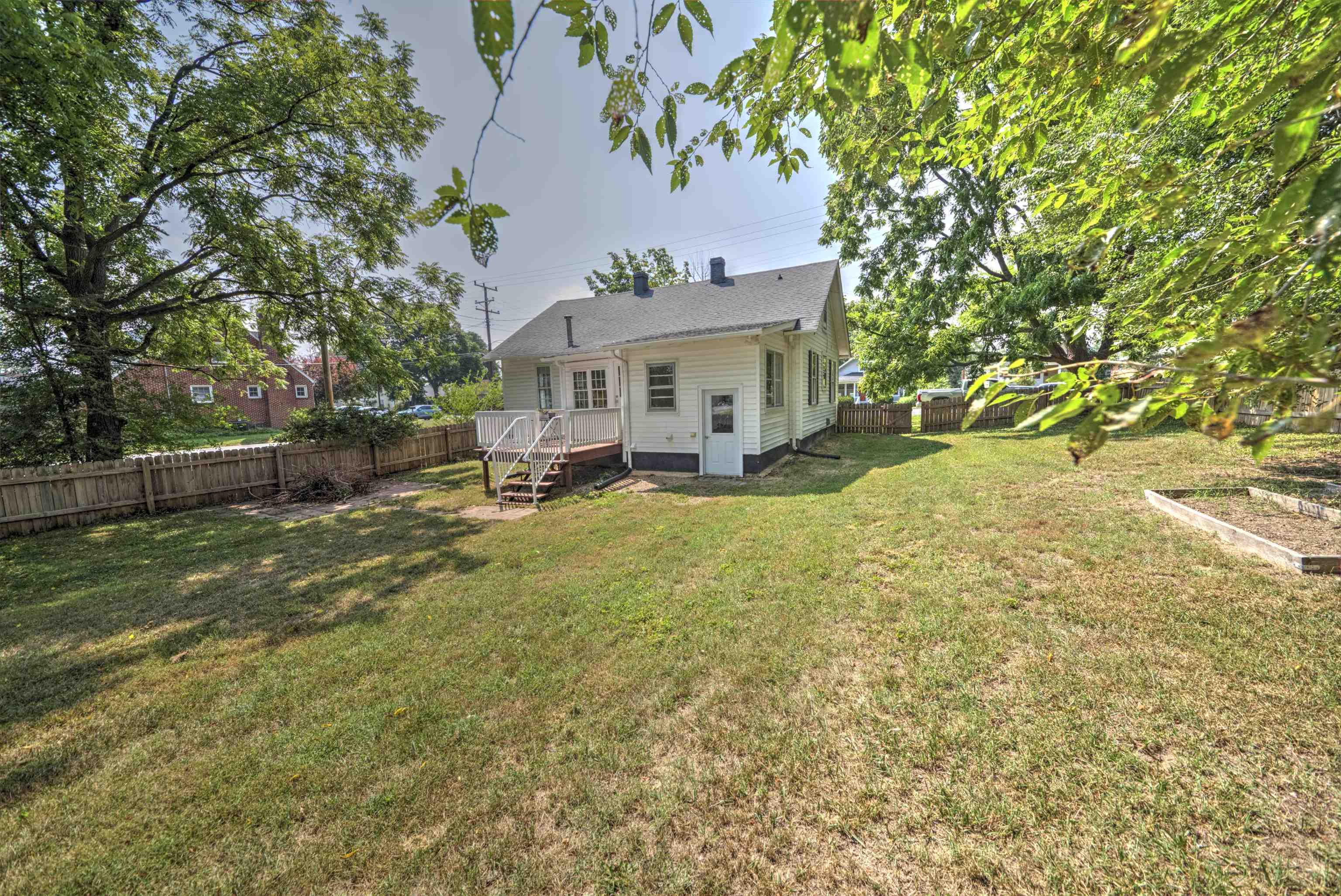 700 SHERWOOD AVE, WAYNESBORO, Virginia 22980, 2 Bedrooms Bedrooms, ,1 BathroomBathrooms,Residential,700 SHERWOOD AVE,679779 MLS # 679779 700 SHERWOOD AVE, WAYNESBORO, Virginia 22980, 2 Bedrooms Bedrooms, ,1 BathroomBathrooms,Residential,700 SHERWOOD AVE,679779 MLS # 679779