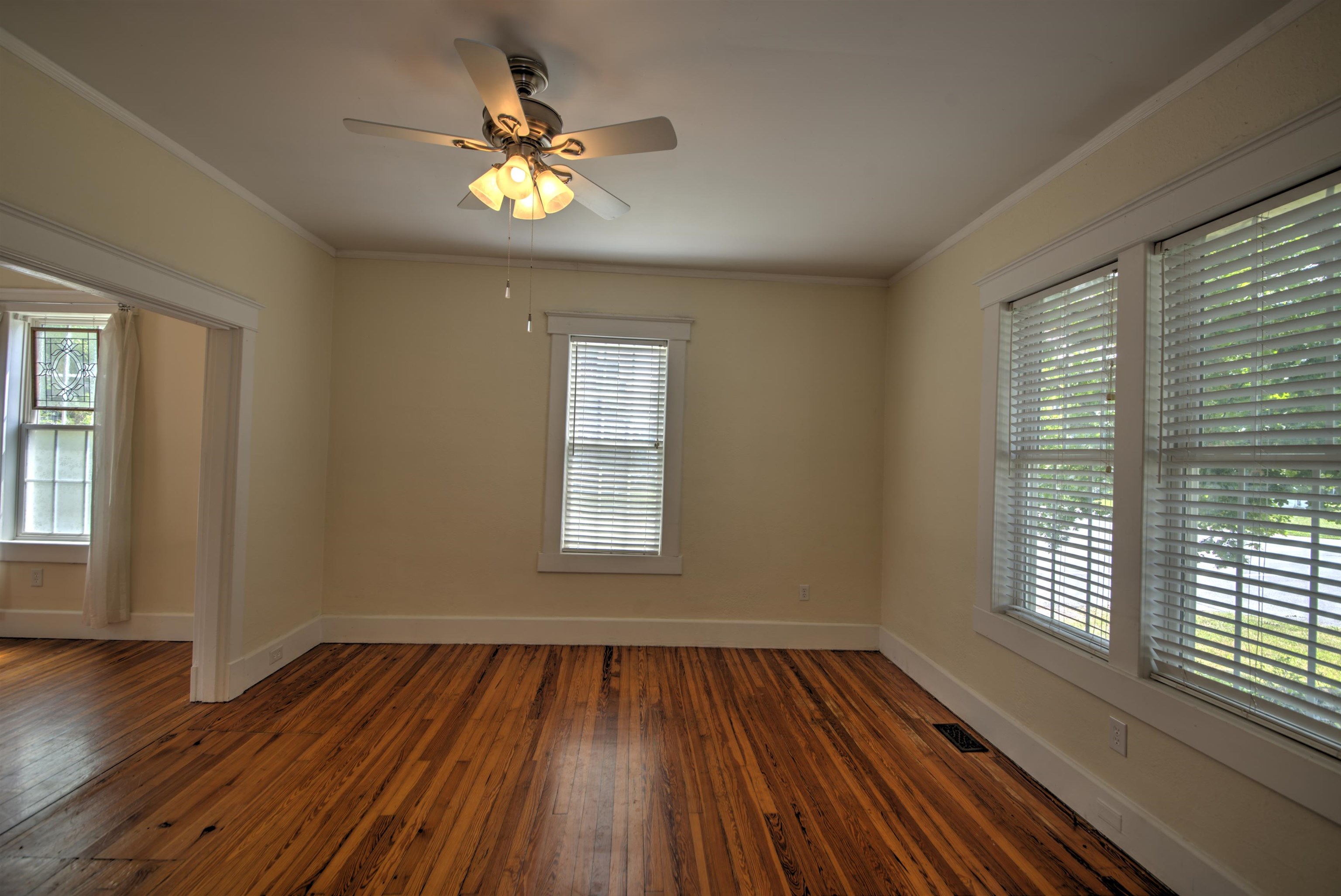 700 SHERWOOD AVE, WAYNESBORO, Virginia 22980, 2 Bedrooms Bedrooms, ,1 BathroomBathrooms,Residential,700 SHERWOOD AVE,679779 MLS # 679779 700 SHERWOOD AVE, WAYNESBORO, Virginia 22980, 2 Bedrooms Bedrooms, ,1 BathroomBathrooms,Residential,700 SHERWOOD AVE,679779 MLS # 679779