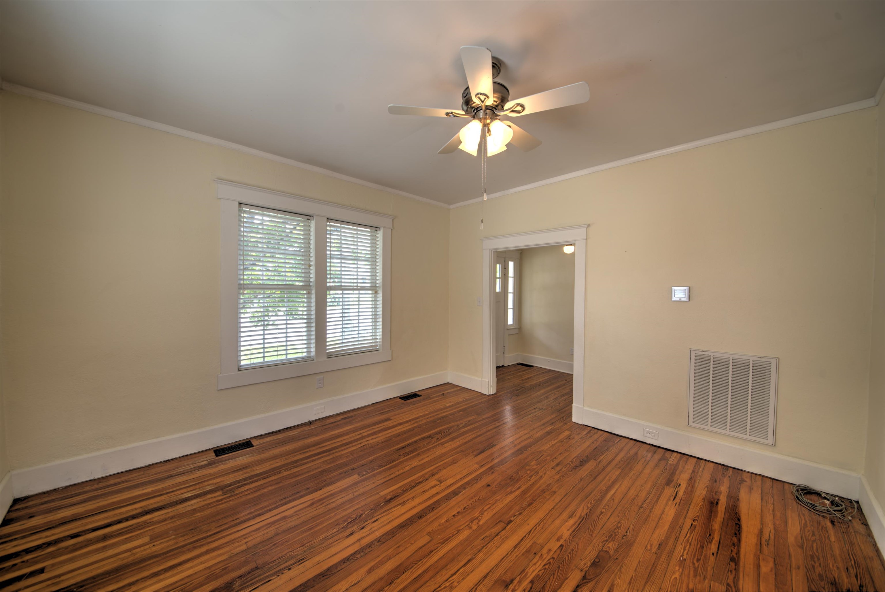 700 SHERWOOD AVE, WAYNESBORO, Virginia 22980, 2 Bedrooms Bedrooms, ,1 BathroomBathrooms,Residential,700 SHERWOOD AVE,679779 MLS # 679779 700 SHERWOOD AVE, WAYNESBORO, Virginia 22980, 2 Bedrooms Bedrooms, ,1 BathroomBathrooms,Residential,700 SHERWOOD AVE,679779 MLS # 679779