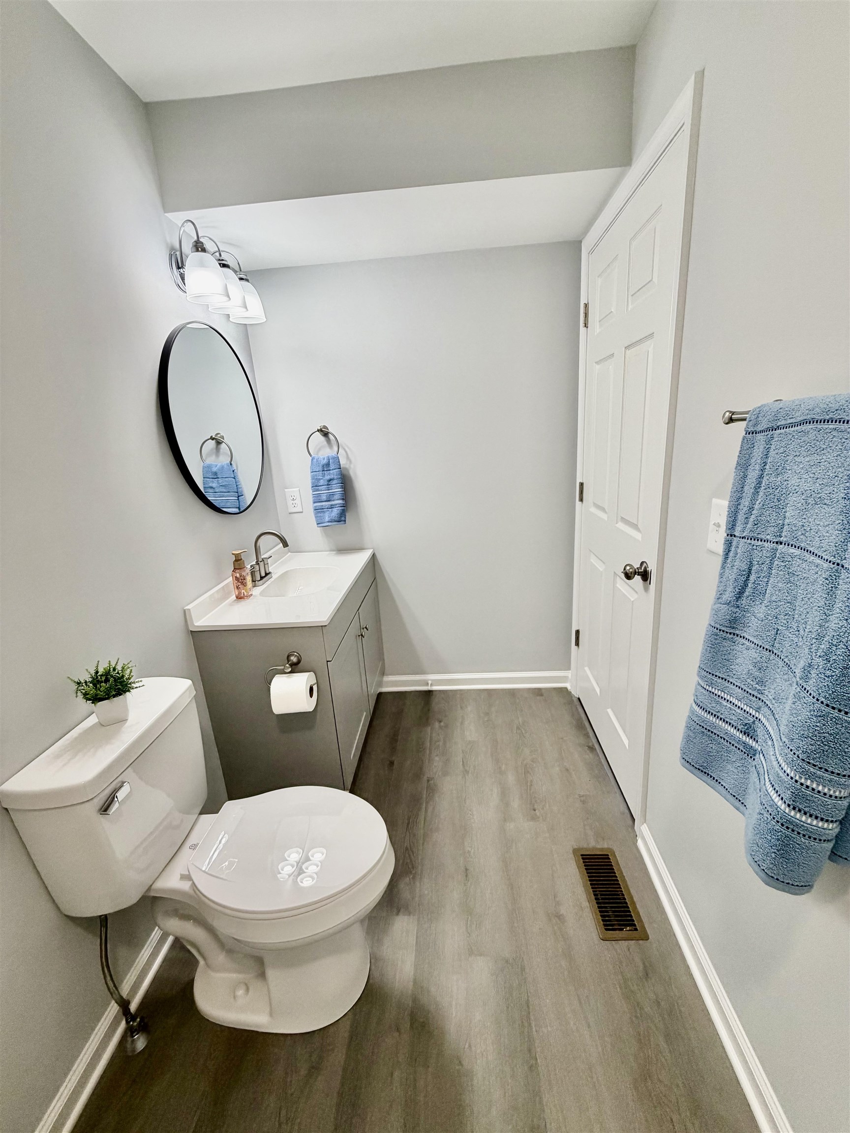 1117 STUART ST, STAUNTON, Virginia 24401, 3 Bedrooms Bedrooms, ,2 BathroomsBathrooms,Residential,1117 STUART ST,679782 MLS # 679782