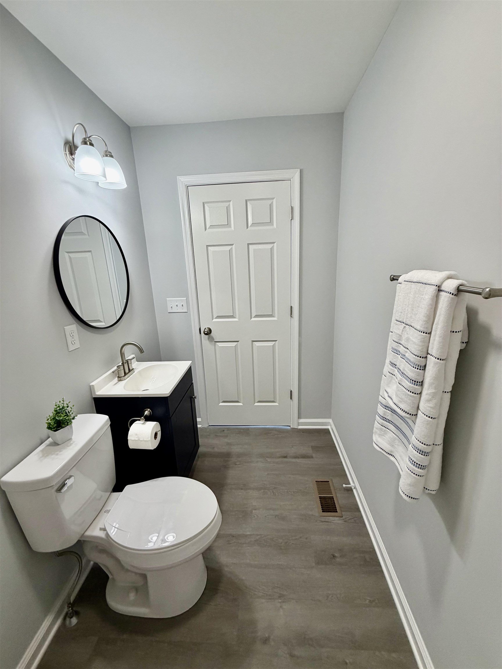 1117 STUART ST, STAUNTON, Virginia 24401, 3 Bedrooms Bedrooms, ,2 BathroomsBathrooms,Residential,1117 STUART ST,679782 MLS # 679782