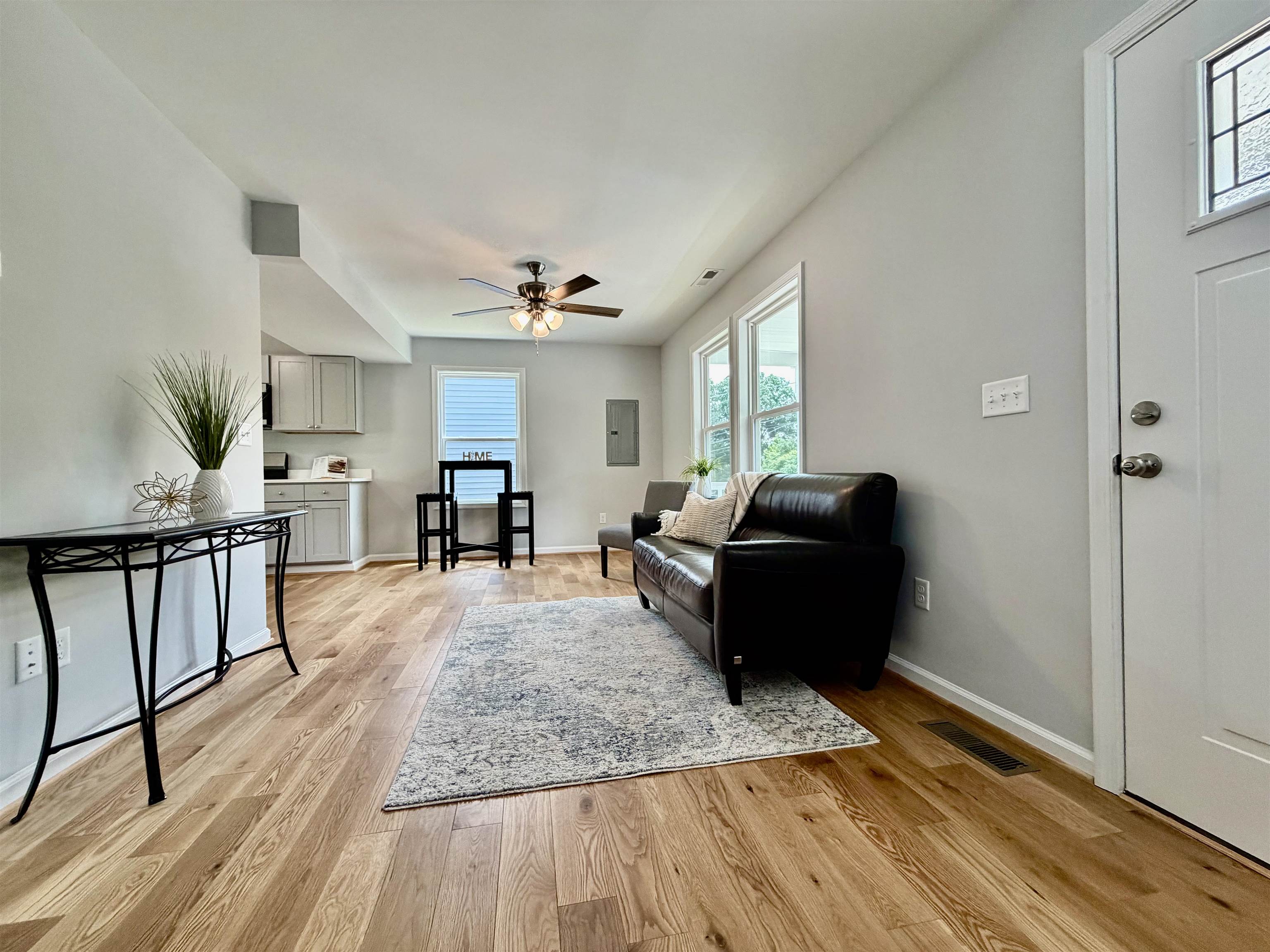 1117 STUART ST, STAUNTON, Virginia 24401, 3 Bedrooms Bedrooms, ,2 BathroomsBathrooms,Residential,1117 STUART ST,679782 MLS # 679782