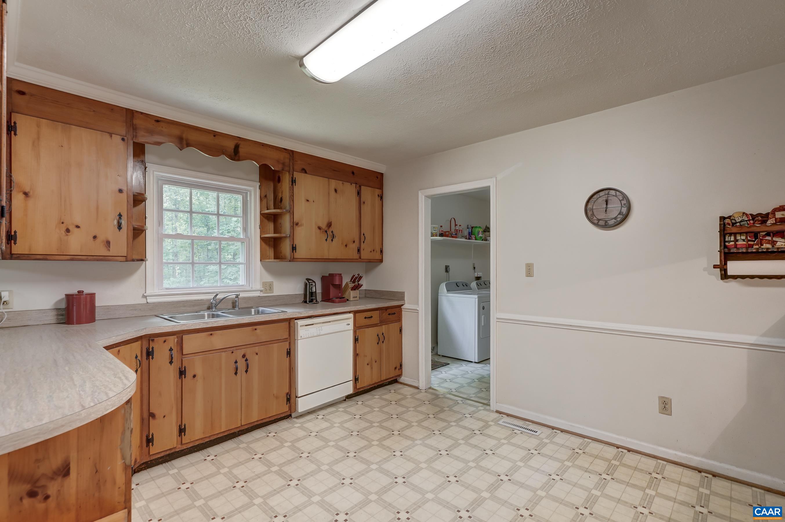 3165 VENABLE RD, KENTS STORE, Virginia 23084, 3 Bedrooms Bedrooms, ,2 BathroomsBathrooms,Residential,3165 VENABLE RD,679785 MLS # 679785 3165 VENABLE RD, KENTS STORE, Virginia 23084, 3 Bedrooms Bedrooms, ,2 BathroomsBathrooms,Residential,3165 VENABLE RD,679785 MLS # 679785