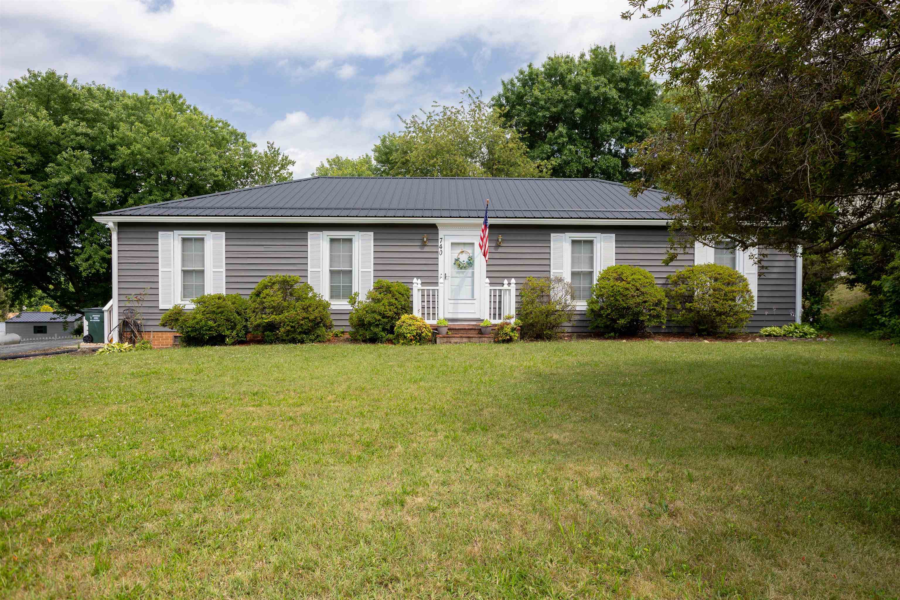 740 OLD GREENVILLE RD, STAUNTON, Virginia 24401, 3 Bedrooms Bedrooms, ,2 BathroomsBathrooms,Residential,740 OLD GREENVILLE RD,679044 MLS # 679044