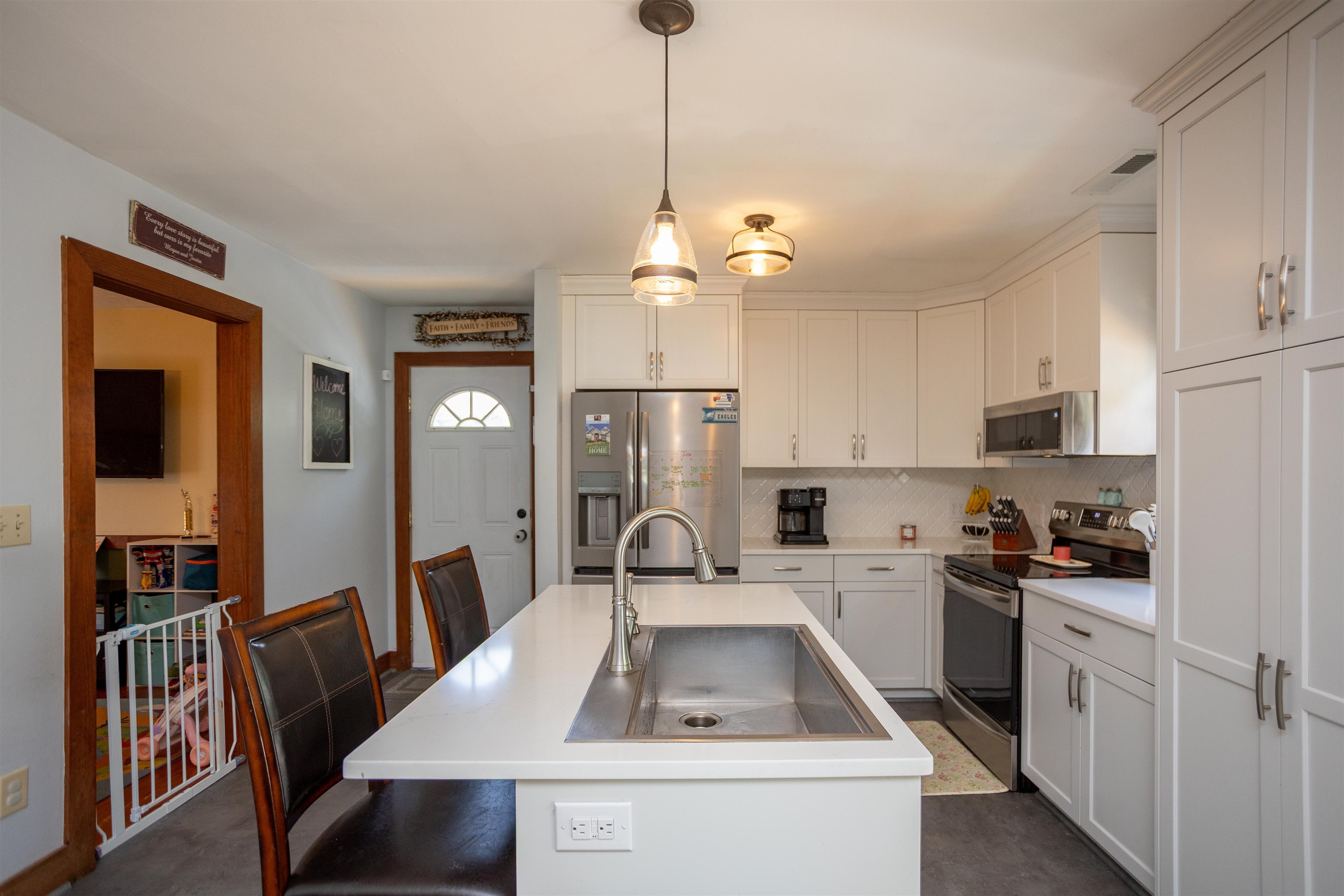 740 OLD GREENVILLE RD, STAUNTON, Virginia 24401, 3 Bedrooms Bedrooms, ,2 BathroomsBathrooms,Residential,740 OLD GREENVILLE RD,679044 MLS # 679044