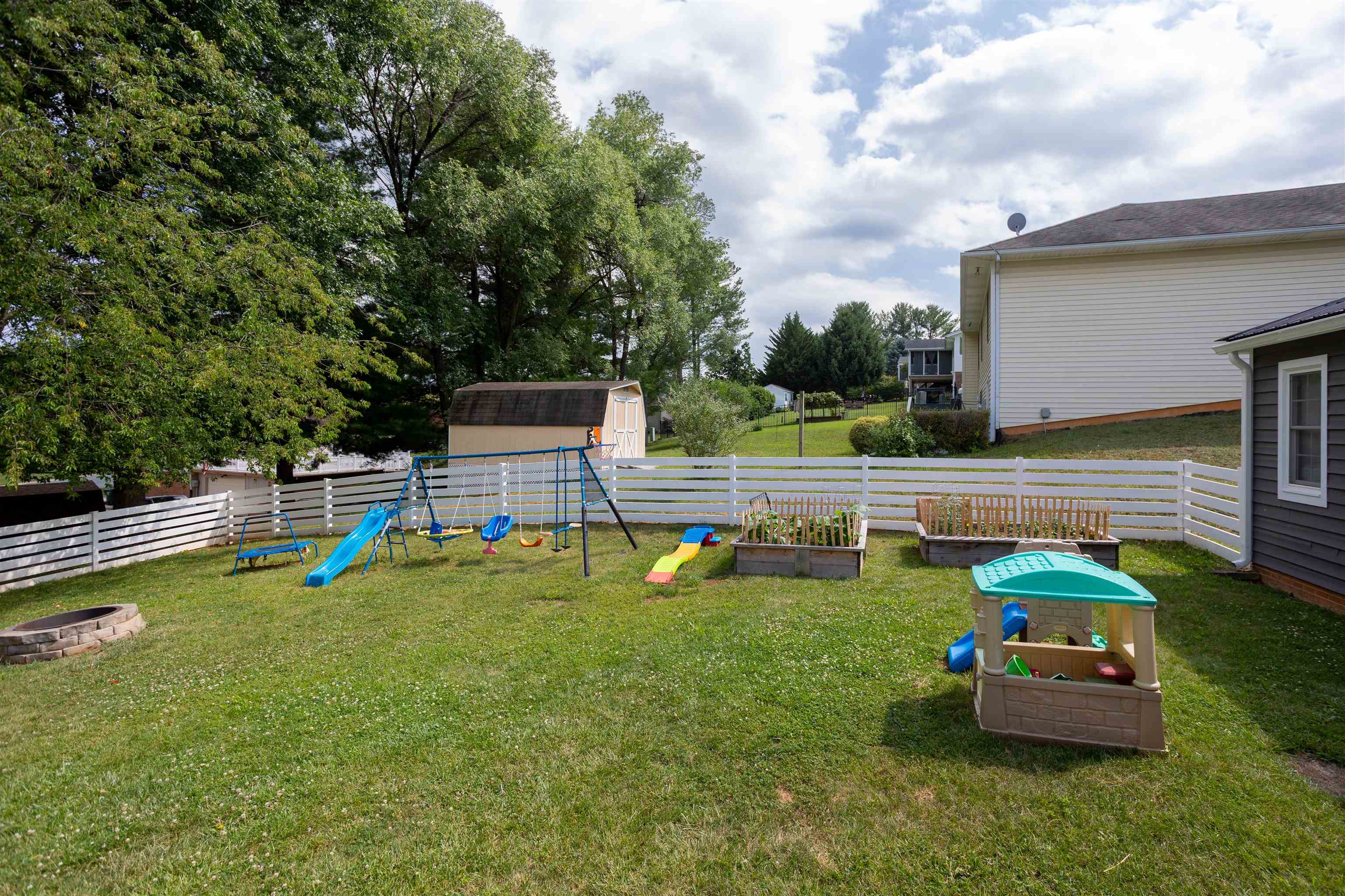 740 OLD GREENVILLE RD, STAUNTON, Virginia 24401, 3 Bedrooms Bedrooms, ,2 BathroomsBathrooms,Residential,740 OLD GREENVILLE RD,679044 MLS # 679044