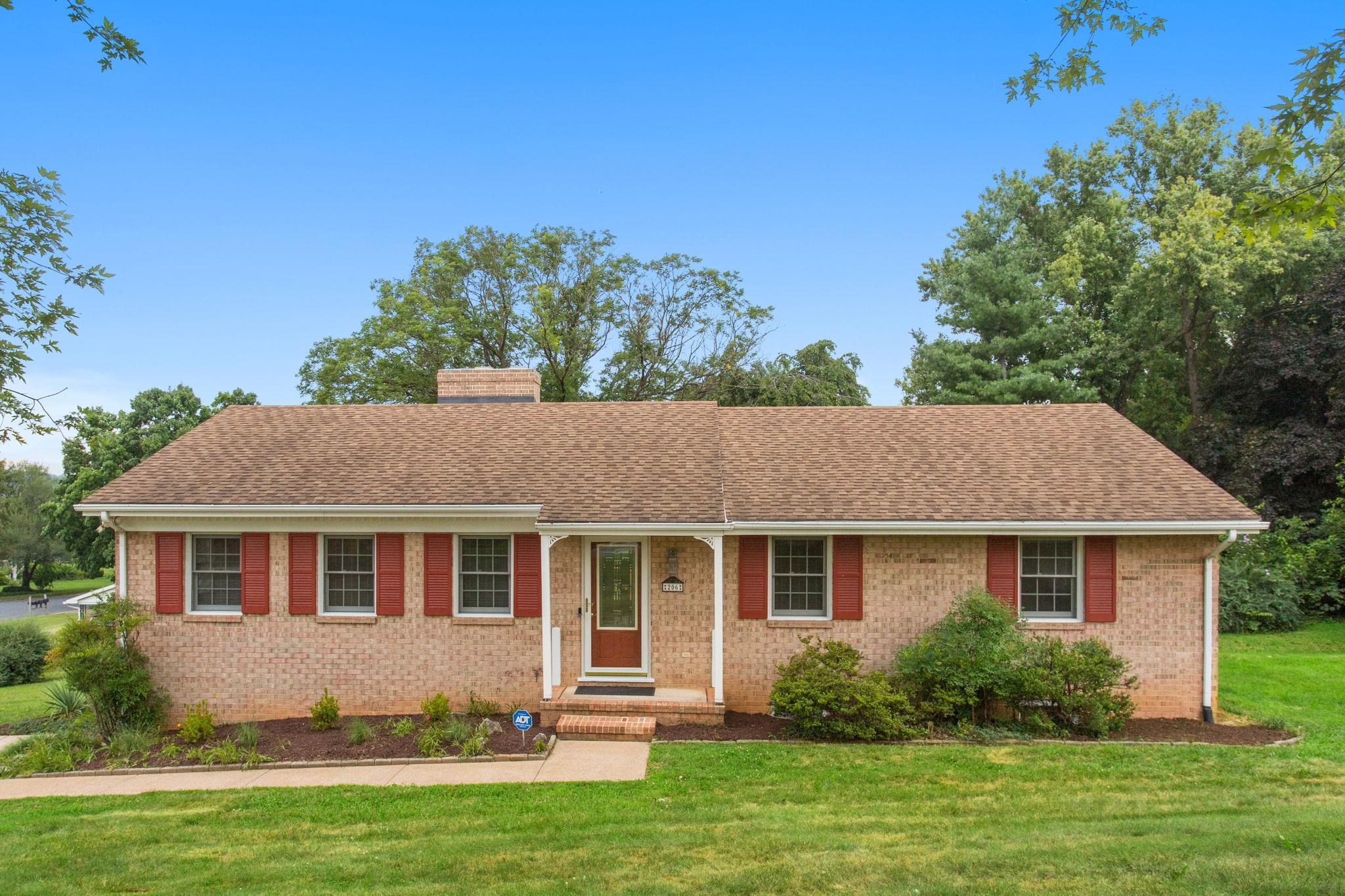206 BELMONT DR, ROCKINGHAM, Virginia 22801, 3 Bedrooms Bedrooms, ,2 BathroomsBathrooms,Residential,206 BELMONT DR,679799 MLS # 679799