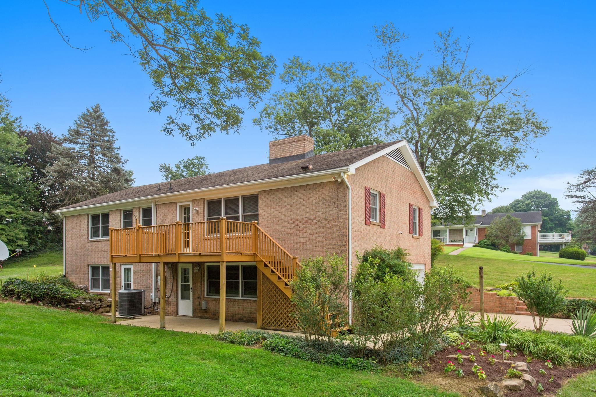 206 BELMONT DR, ROCKINGHAM, Virginia 22801, 3 Bedrooms Bedrooms, ,2 BathroomsBathrooms,Residential,206 BELMONT DR,679799 MLS # 679799