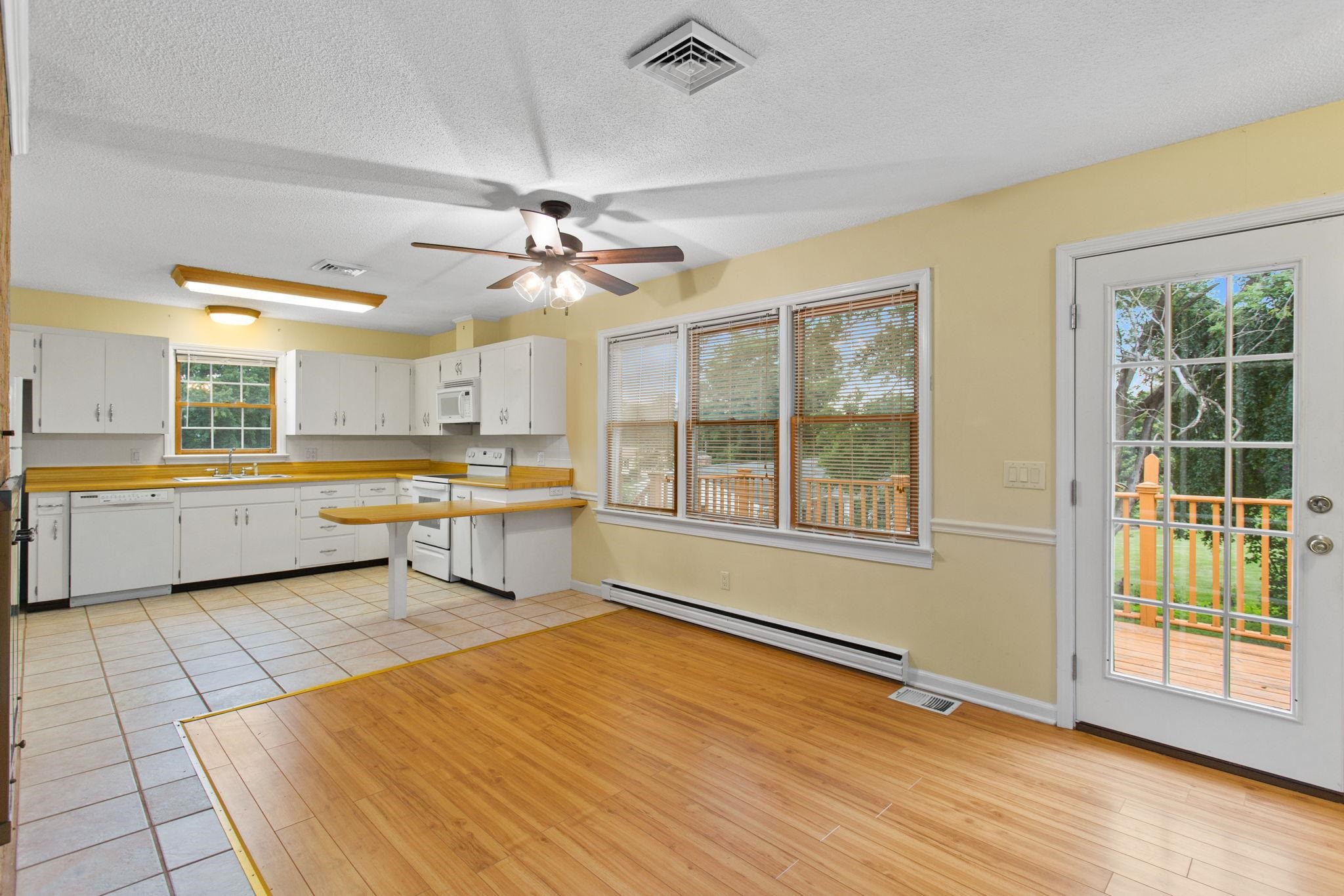 206 BELMONT DR, ROCKINGHAM, Virginia 22801, 3 Bedrooms Bedrooms, ,2 BathroomsBathrooms,Residential,206 BELMONT DR,679799 MLS # 679799