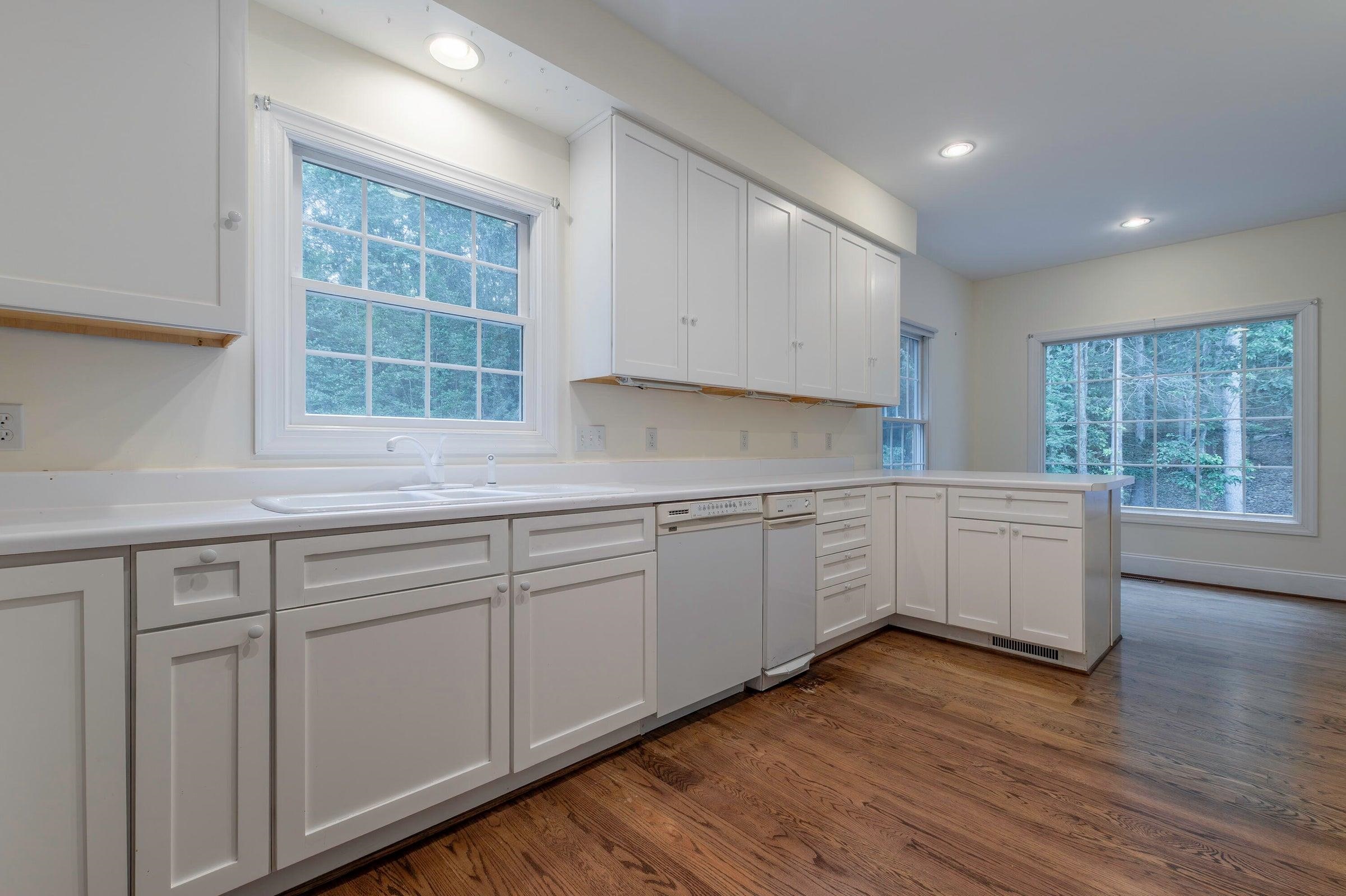 Large kitchen with lots of counter space. Large kitchen with lots of counter space.