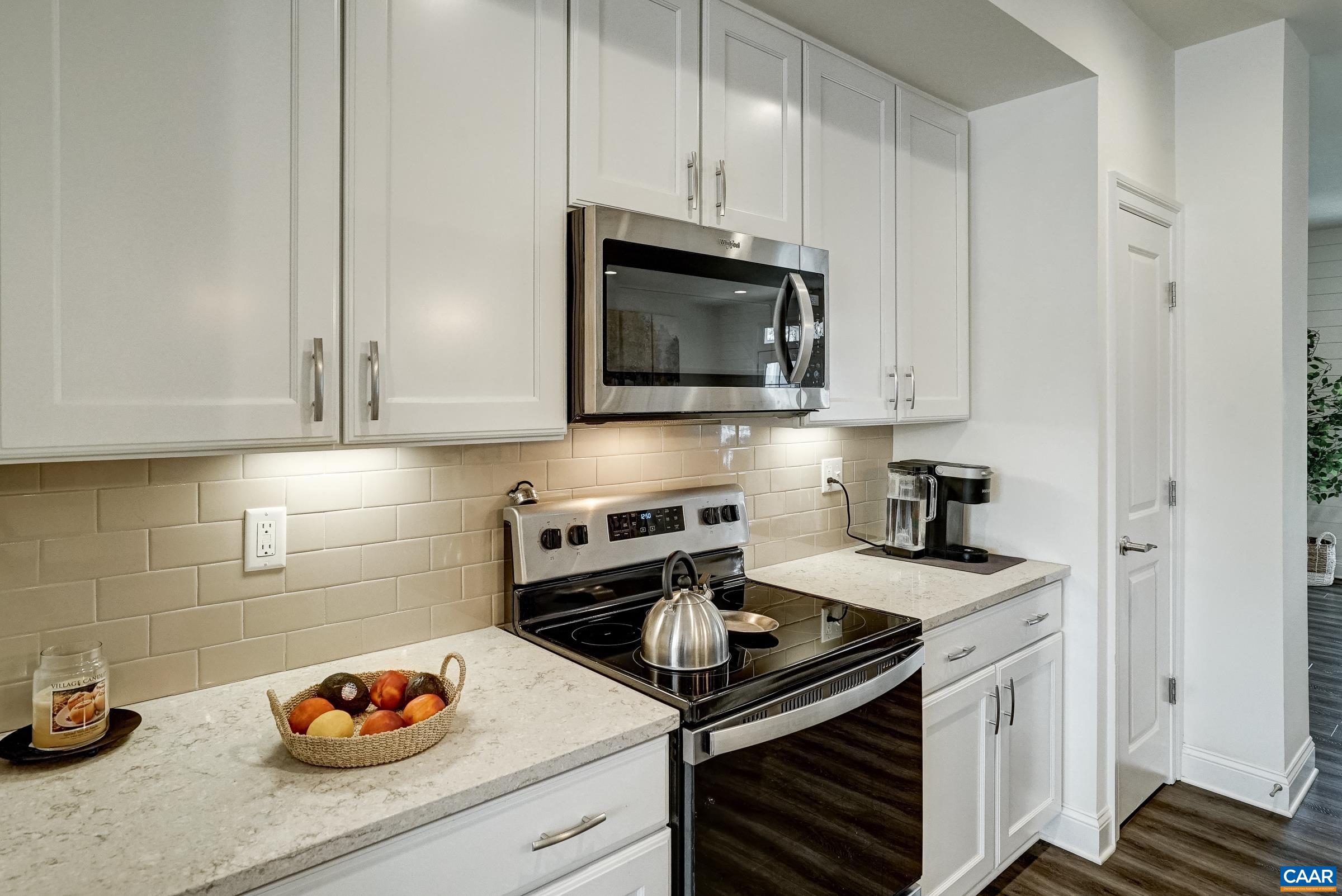 Tile backsplash