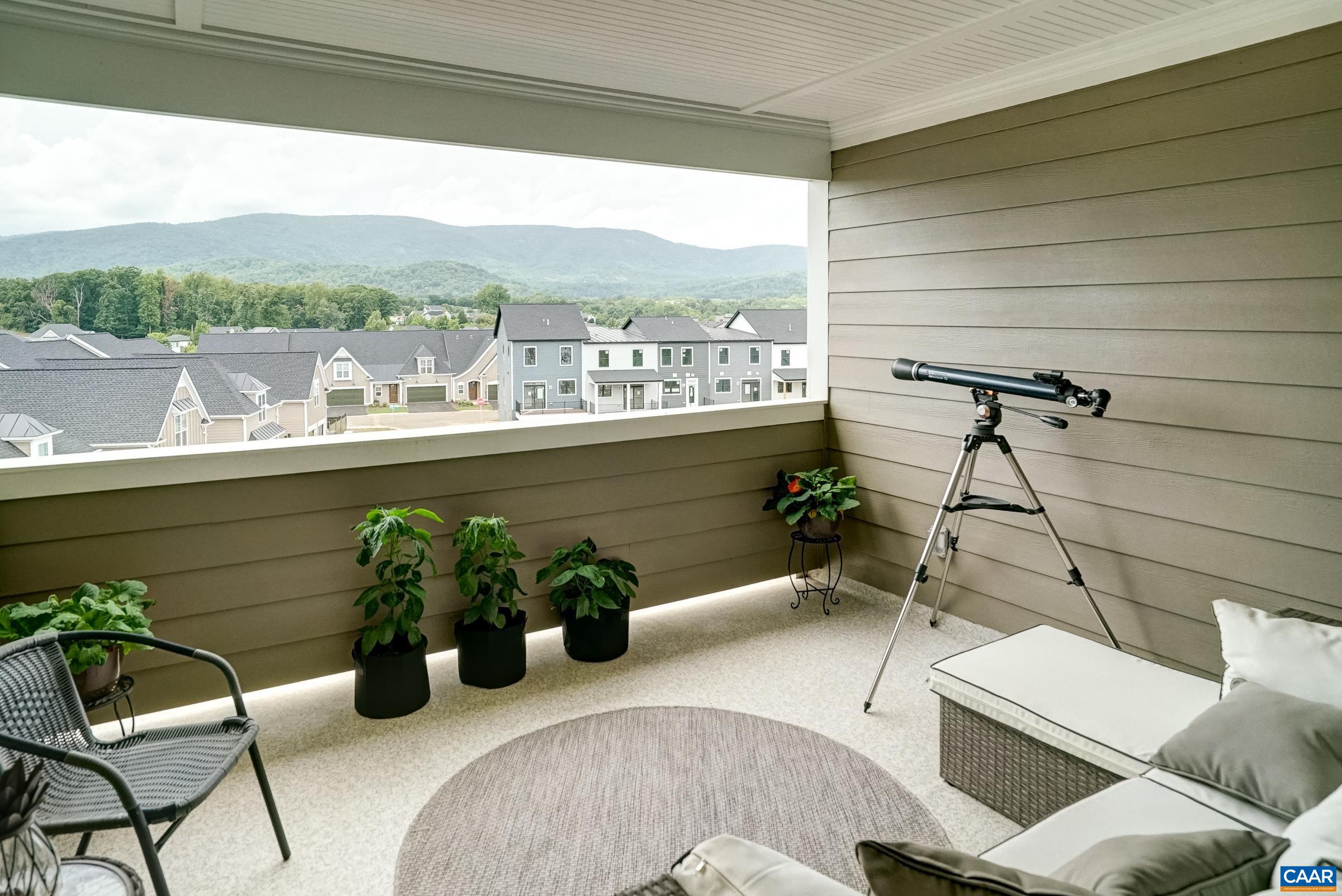Covered veranda with unencumbered views!