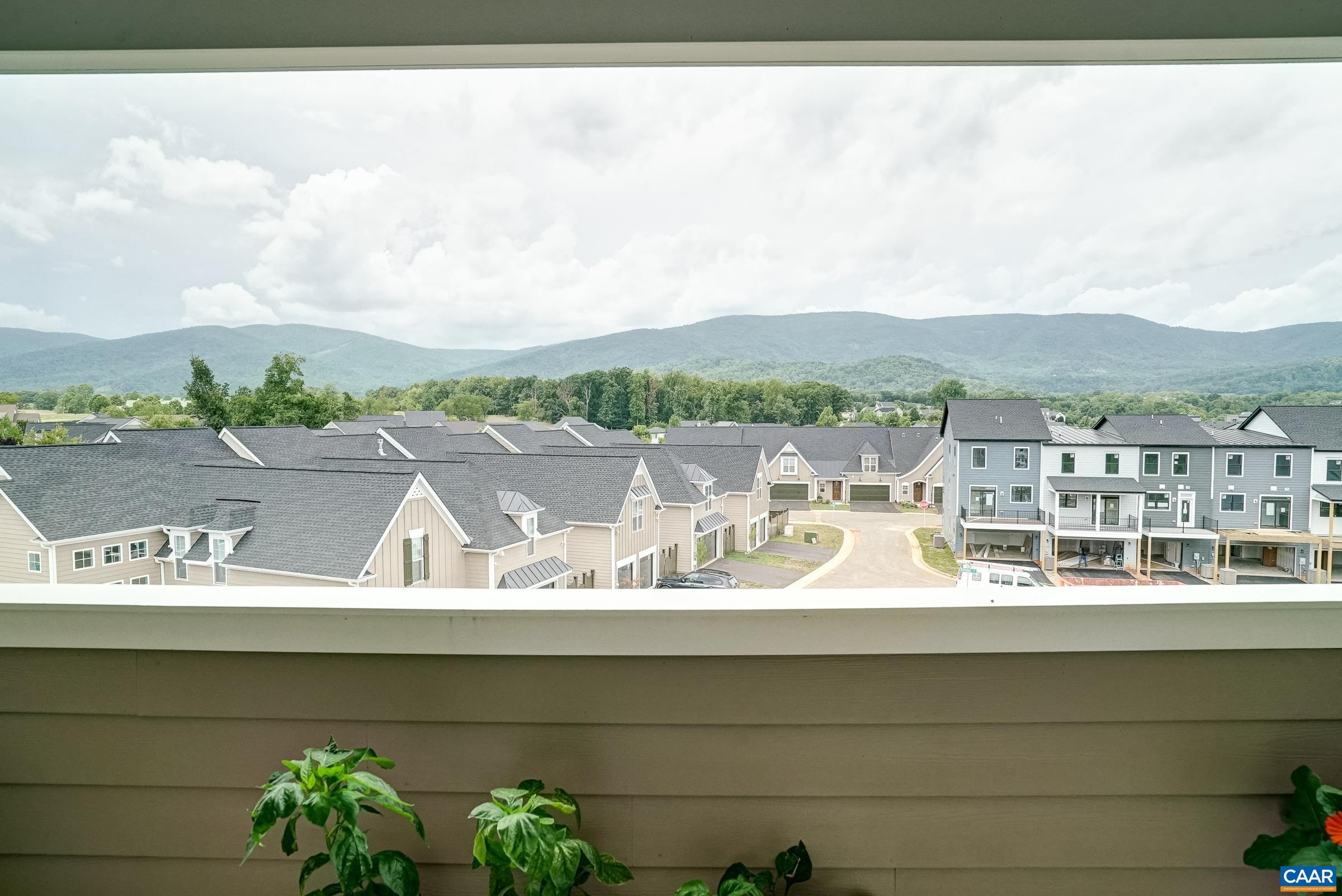 Covered veranda with unencumbered views!