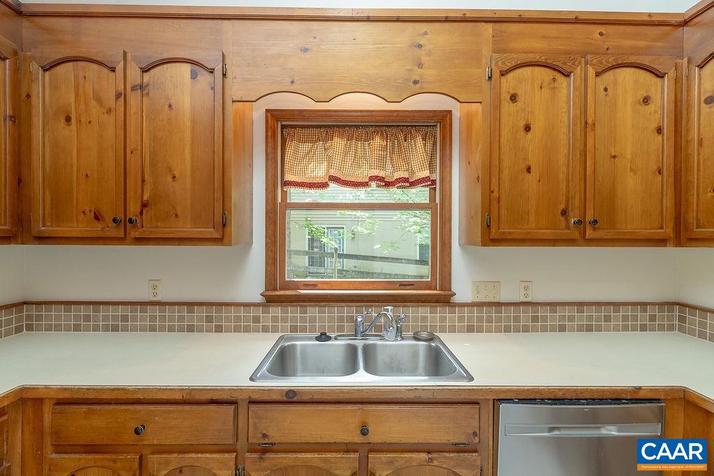 9 CHIPPEWA LN, PALMYRA, Virginia 22963, 3 Bedrooms Bedrooms, ,2 BathroomsBathrooms,Residential,9 CHIPPEWA LN,679805 MLS # 679805 9 CHIPPEWA LN, PALMYRA, Virginia 22963, 3 Bedrooms Bedrooms, ,2 BathroomsBathrooms,Residential,9 CHIPPEWA LN,679805 MLS # 679805