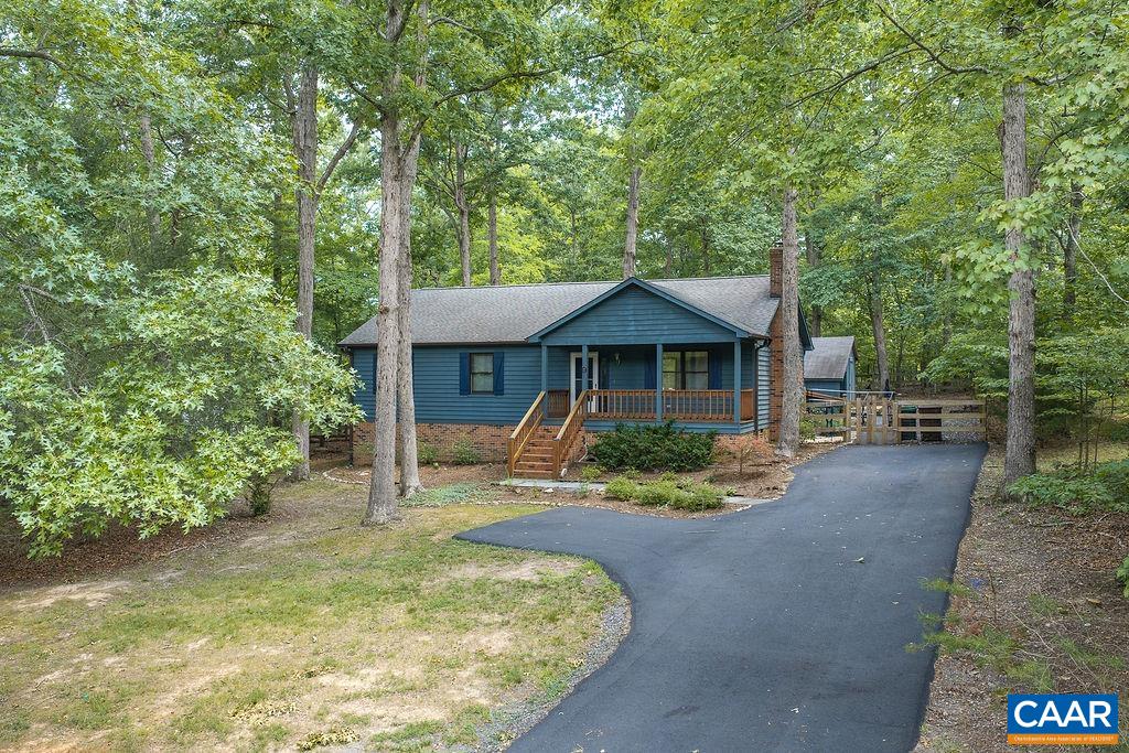 9 CHIPPEWA LN, PALMYRA, Virginia 22963, 3 Bedrooms Bedrooms, ,2 BathroomsBathrooms,Residential,9 CHIPPEWA LN,679805 MLS # 679805 9 CHIPPEWA LN, PALMYRA, Virginia 22963, 3 Bedrooms Bedrooms, ,2 BathroomsBathrooms,Residential,9 CHIPPEWA LN,679805 MLS # 679805