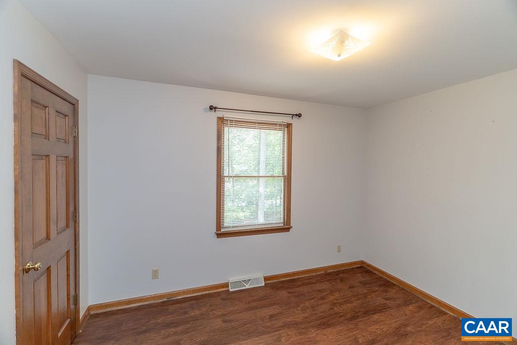 9 CHIPPEWA LN, PALMYRA, Virginia 22963, 3 Bedrooms Bedrooms, ,2 BathroomsBathrooms,Residential,9 CHIPPEWA LN,679805 MLS # 679805 9 CHIPPEWA LN, PALMYRA, Virginia 22963, 3 Bedrooms Bedrooms, ,2 BathroomsBathrooms,Residential,9 CHIPPEWA LN,679805 MLS # 679805