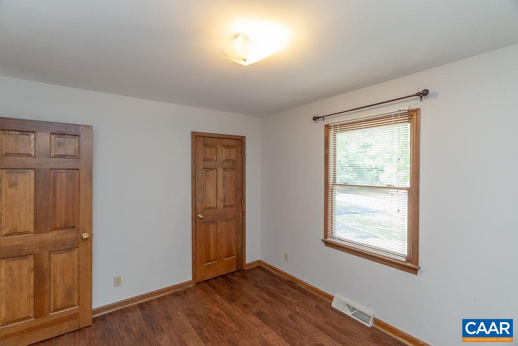 9 CHIPPEWA LN, PALMYRA, Virginia 22963, 3 Bedrooms Bedrooms, ,2 BathroomsBathrooms,Residential,9 CHIPPEWA LN,679805 MLS # 679805 9 CHIPPEWA LN, PALMYRA, Virginia 22963, 3 Bedrooms Bedrooms, ,2 BathroomsBathrooms,Residential,9 CHIPPEWA LN,679805 MLS # 679805