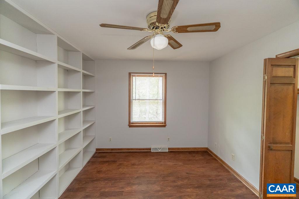 9 CHIPPEWA LN, PALMYRA, Virginia 22963, 3 Bedrooms Bedrooms, ,2 BathroomsBathrooms,Residential,9 CHIPPEWA LN,679805 MLS # 679805 9 CHIPPEWA LN, PALMYRA, Virginia 22963, 3 Bedrooms Bedrooms, ,2 BathroomsBathrooms,Residential,9 CHIPPEWA LN,679805 MLS # 679805
