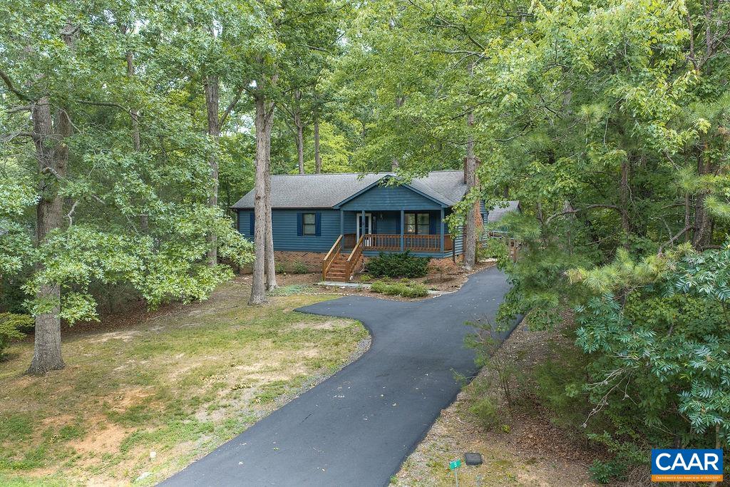 9 CHIPPEWA LN, PALMYRA, Virginia 22963, 3 Bedrooms Bedrooms, ,2 BathroomsBathrooms,Residential,9 CHIPPEWA LN,679805 MLS # 679805 9 CHIPPEWA LN, PALMYRA, Virginia 22963, 3 Bedrooms Bedrooms, ,2 BathroomsBathrooms,Residential,9 CHIPPEWA LN,679805 MLS # 679805