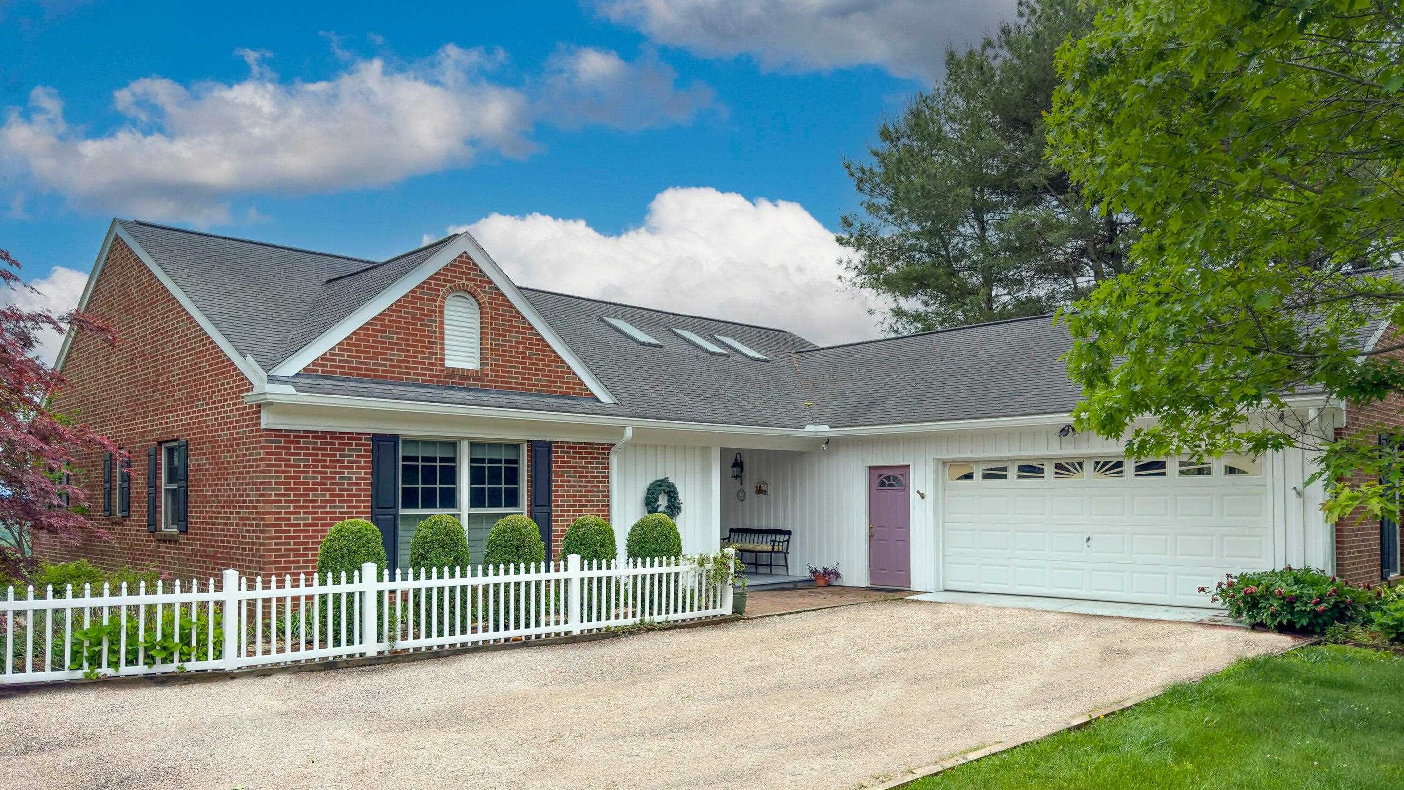 Designed for comfortable single-level living! Designed for comfortable single-level living!