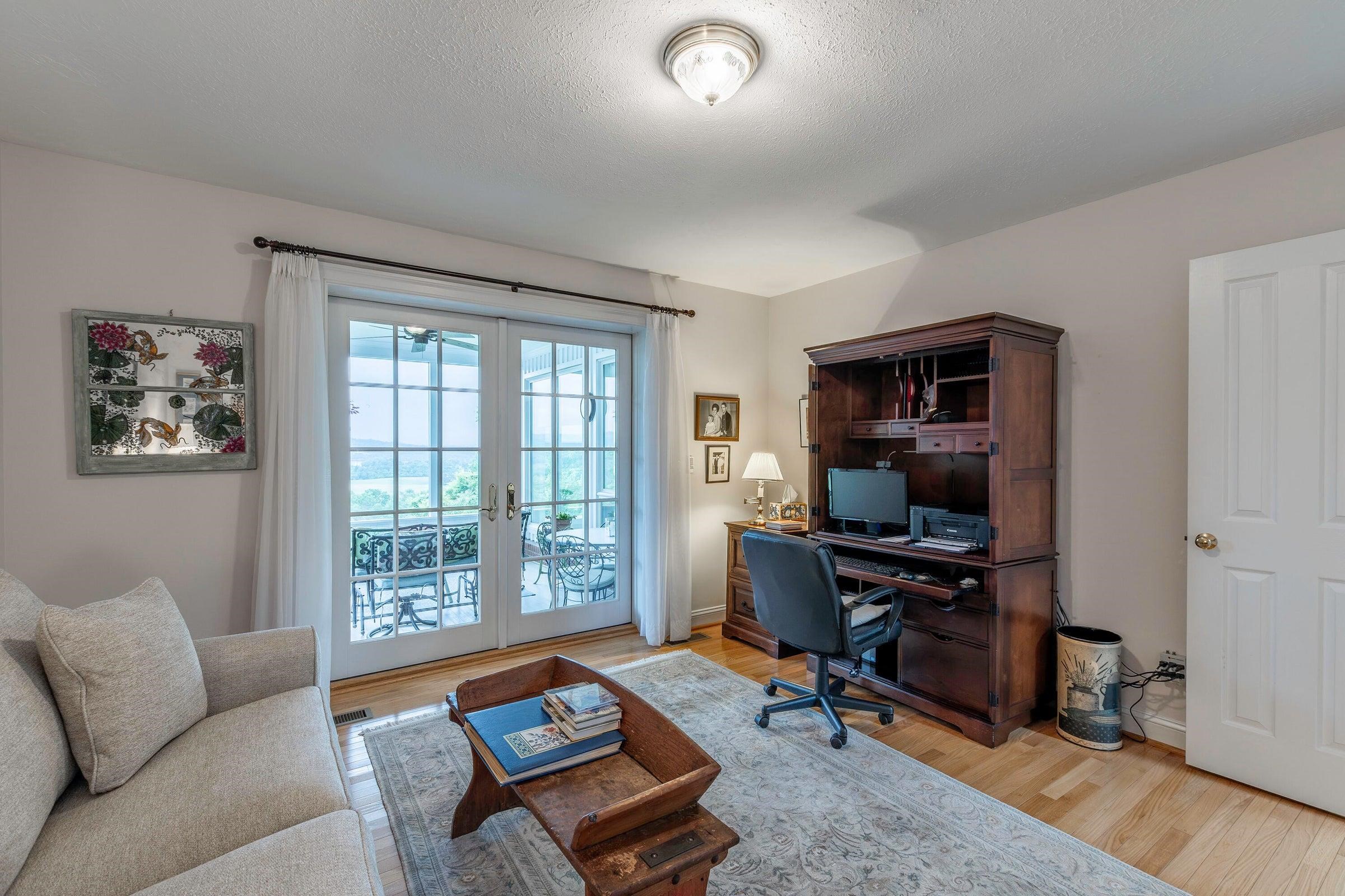 Family room/office or 3rd bedroom Family room/office or 3rd bedroom
