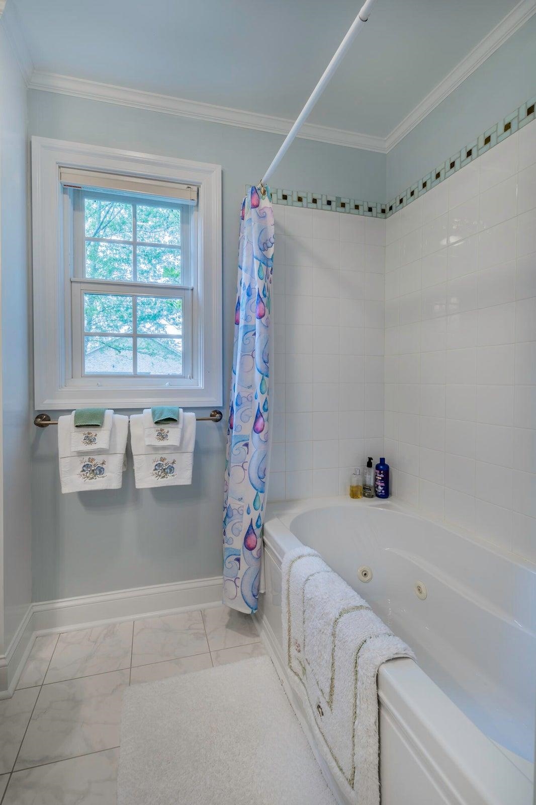 Shared Bath Shared Bath