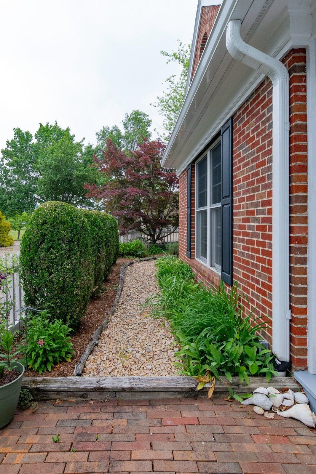 1274 MAURY RIVER RD, LEXINGTON, Virginia 24450, 3 Bedrooms Bedrooms, ,2 BathroomsBathrooms,Residential,1274 Maury River Rd Lexington, VA 24450,1274 MAURY RIVER RD,679812 MLS # 679812 1274 MAURY RIVER RD, LEXINGTON, Virginia 24450, 3 Bedrooms Bedrooms, ,2 BathroomsBathrooms,Residential,1274 Maury River Rd Lexington, VA 24450,1274 MAURY RIVER RD,679812 MLS # 679812