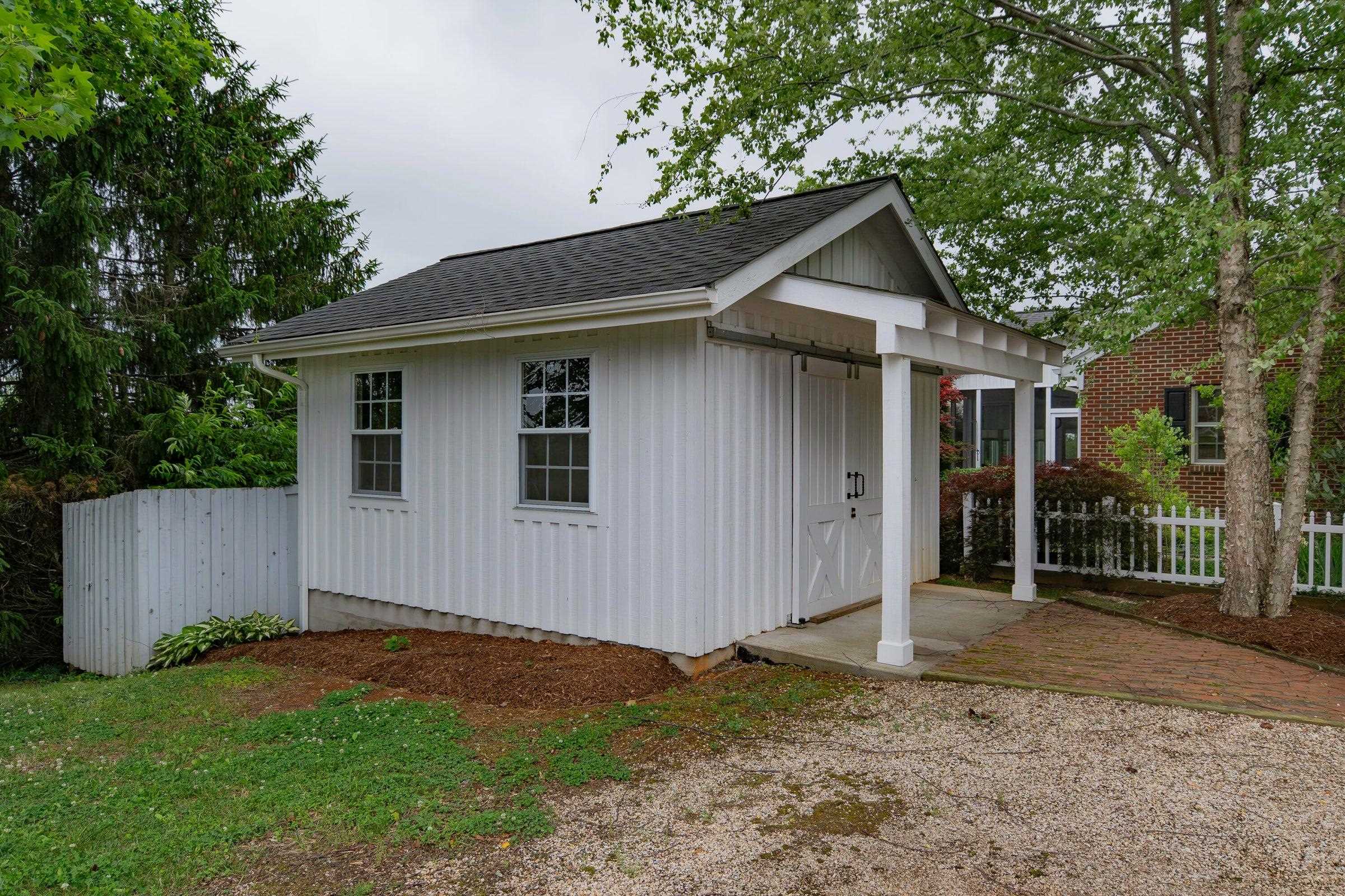 1274 MAURY RIVER RD, LEXINGTON, Virginia 24450, 3 Bedrooms Bedrooms, ,2 BathroomsBathrooms,Residential,1274 Maury River Rd Lexington, VA 24450,1274 MAURY RIVER RD,679812 MLS # 679812 1274 MAURY RIVER RD, LEXINGTON, Virginia 24450, 3 Bedrooms Bedrooms, ,2 BathroomsBathrooms,Residential,1274 Maury River Rd Lexington, VA 24450,1274 MAURY RIVER RD,679812 MLS # 679812