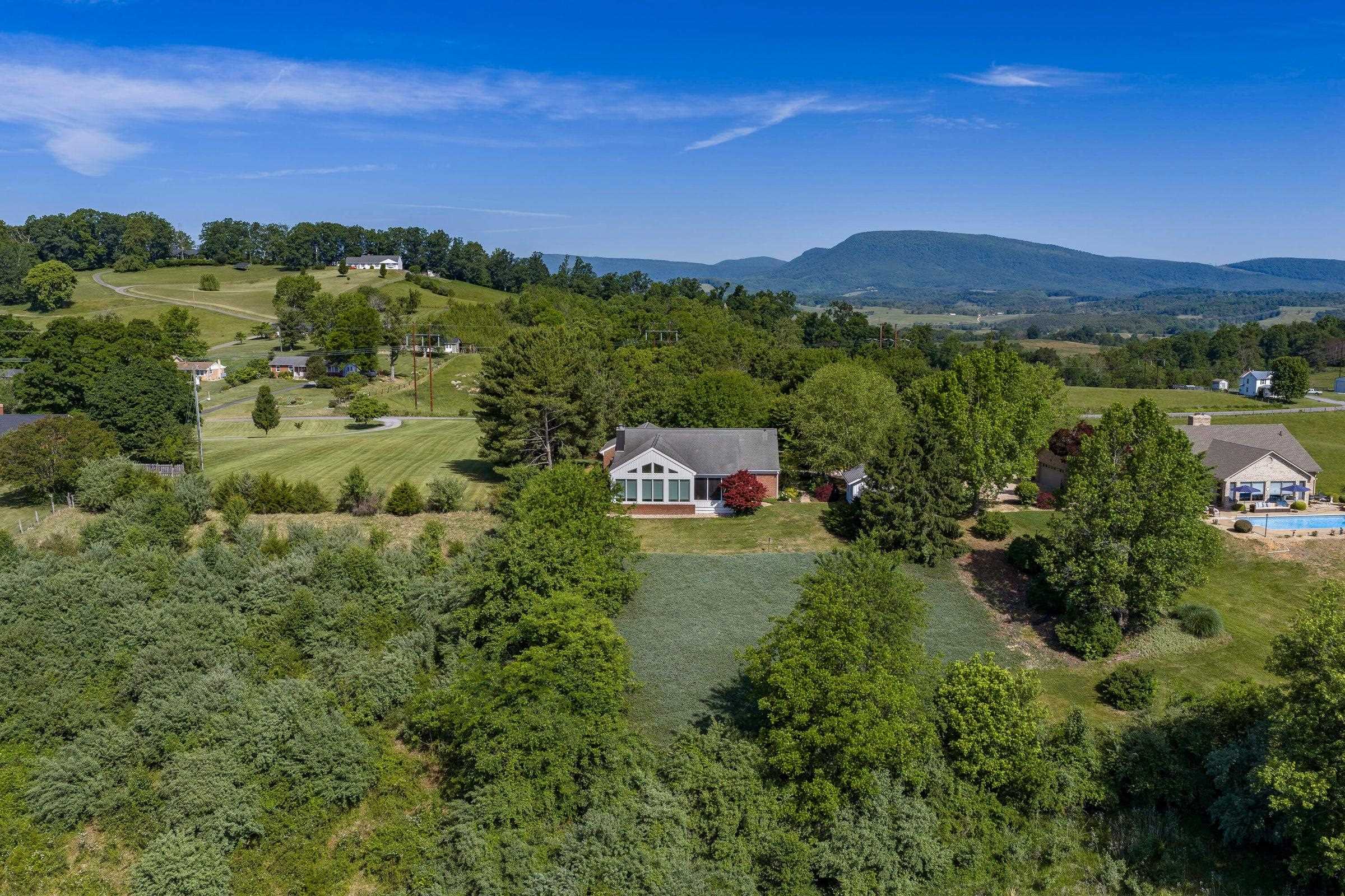 1274 MAURY RIVER RD, LEXINGTON, Virginia 24450, 3 Bedrooms Bedrooms, ,2 BathroomsBathrooms,Residential,1274 Maury River Rd Lexington, VA 24450,1274 MAURY RIVER RD,679812 MLS # 679812 1274 MAURY RIVER RD, LEXINGTON, Virginia 24450, 3 Bedrooms Bedrooms, ,2 BathroomsBathrooms,Residential,1274 Maury River Rd Lexington, VA 24450,1274 MAURY RIVER RD,679812 MLS # 679812