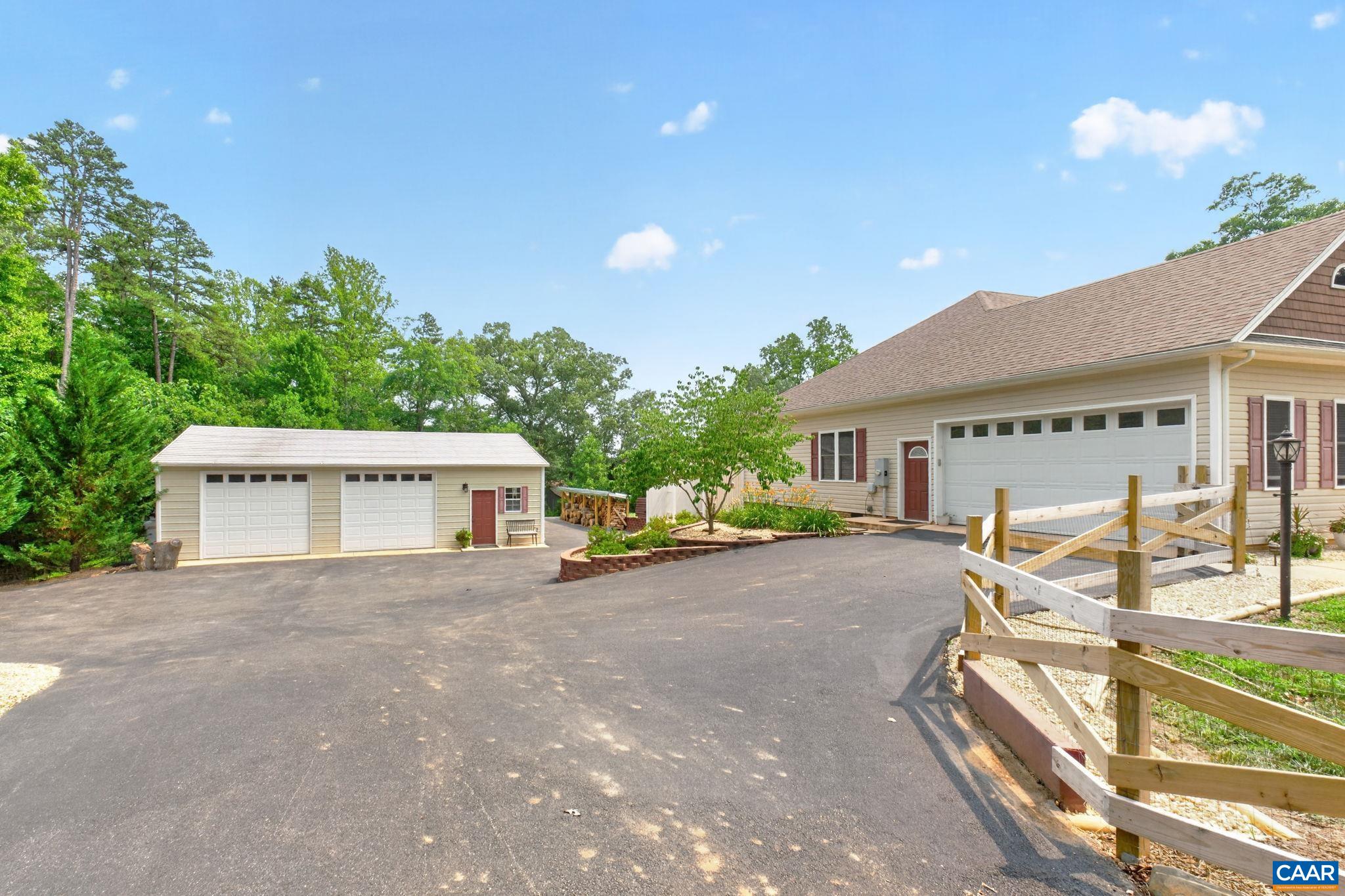 1558 RIDGEWAY DR, BARBOURSVILLE, Virginia 22923, 4 Bedrooms Bedrooms, ,2 BathroomsBathrooms,Residential,1558 RIDGEWAY DR,679823 MLS # 679823 1558 RIDGEWAY DR, BARBOURSVILLE, Virginia 22923, 4 Bedrooms Bedrooms, ,2 BathroomsBathrooms,Residential,1558 RIDGEWAY DR,679823 MLS # 679823