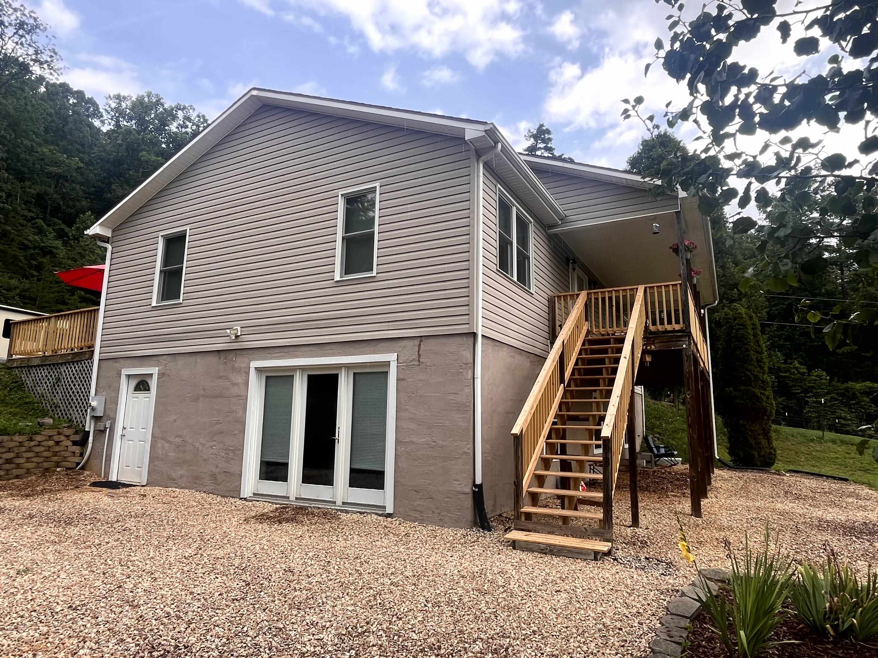 93 POPLAR RIDGE LN, CRAIGSVILLE, Virginia 24430, 4 Bedrooms Bedrooms, ,3 BathroomsBathrooms,Residential,93 POPLAR RIDGE LN,679824 MLS # 679824