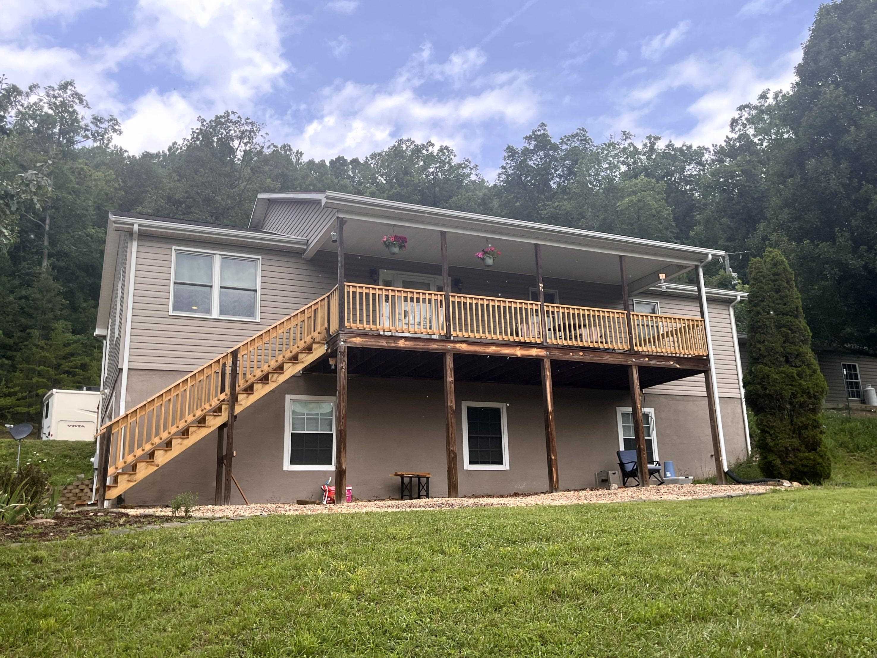 93 POPLAR RIDGE LN, CRAIGSVILLE, Virginia 24430, 4 Bedrooms Bedrooms, ,3 BathroomsBathrooms,Residential,93 POPLAR RIDGE LN,679824 MLS # 679824