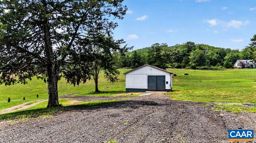 462 BURCHS CREEK RD, CROZET, Virginia 22932, 3 Bedrooms Bedrooms, ,2 BathroomsBathrooms,Residential,462 BURCHS CREEK RD,679825 MLS # 679825
